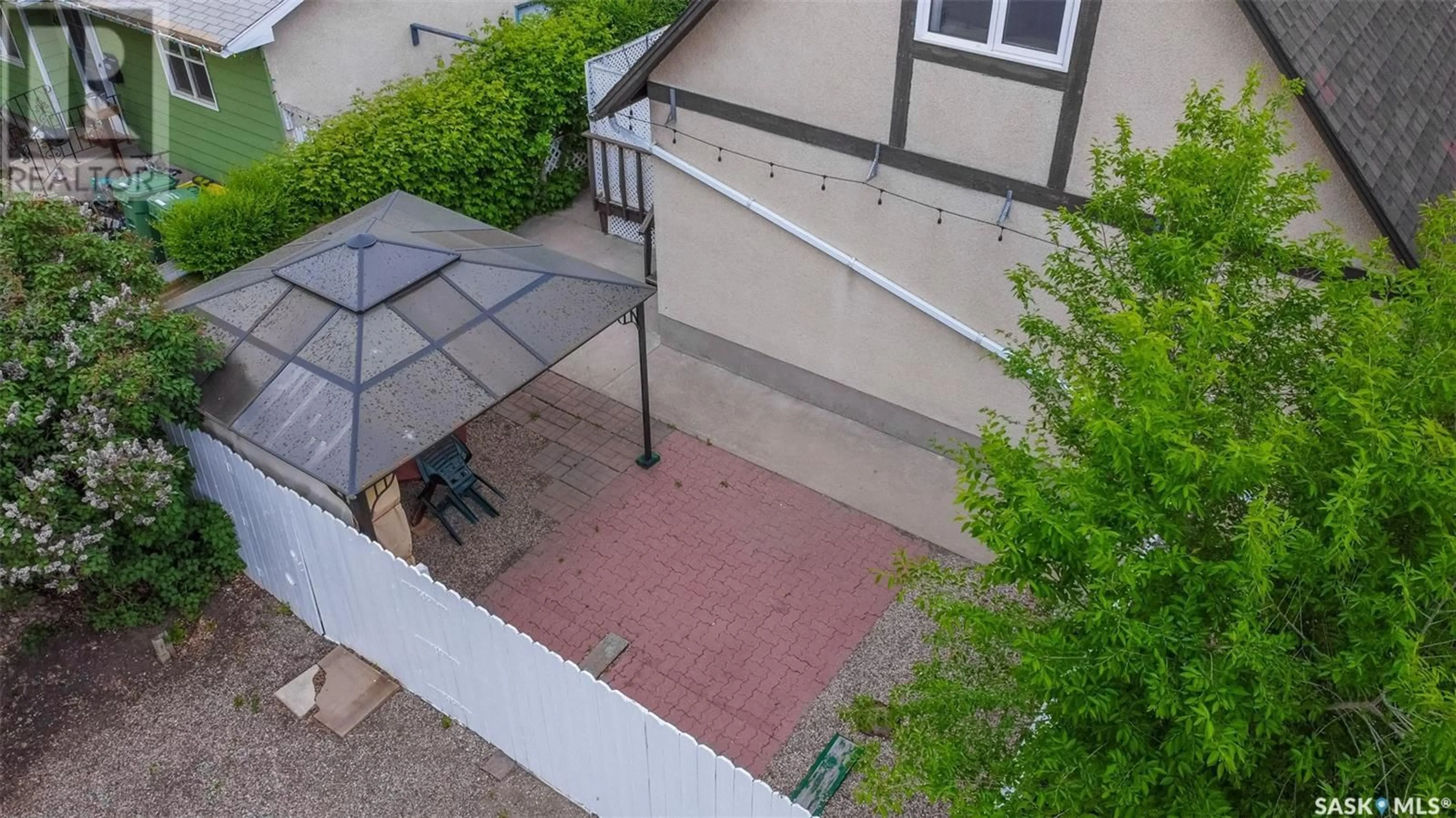 Patio, street for 15 HAYNEE STREET, Regina Saskatchewan S4N1P8