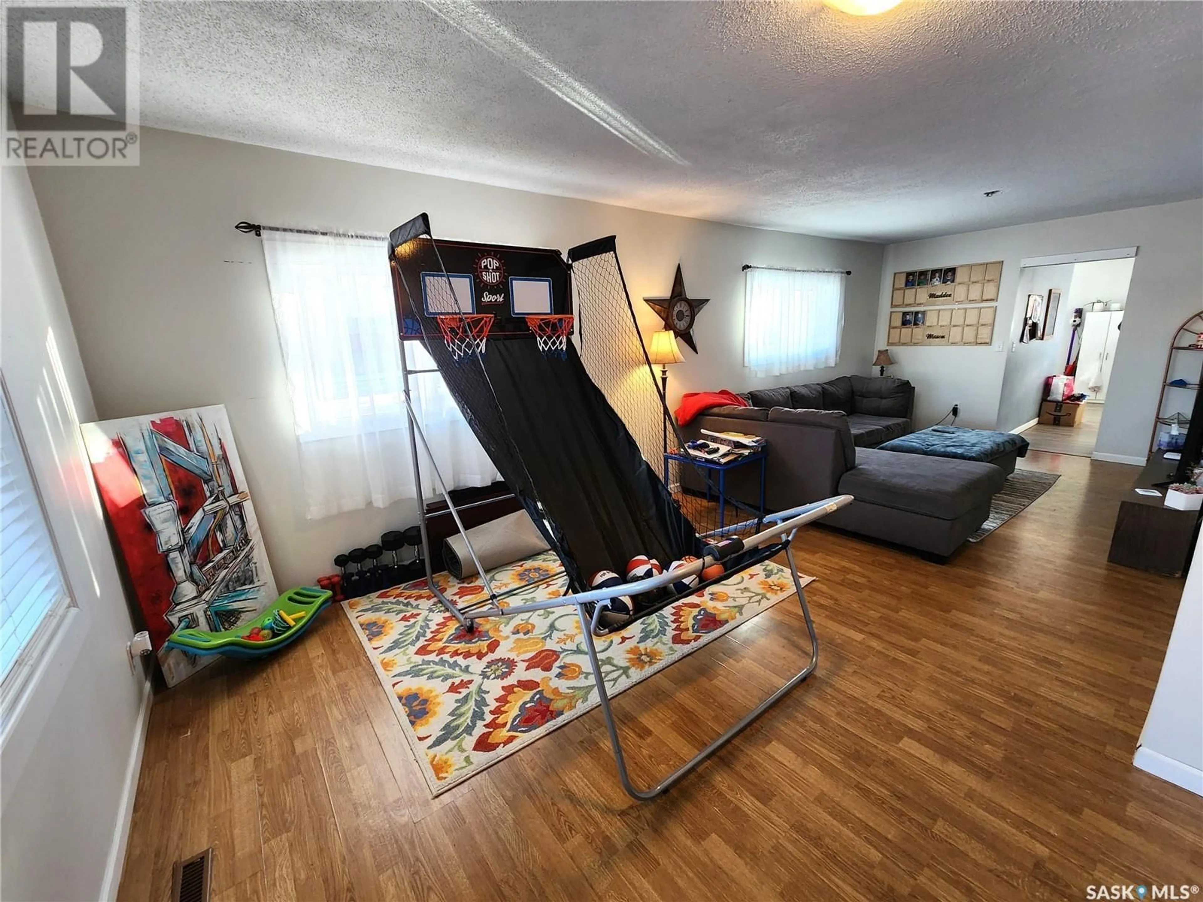 A pic of a room for 302 MAIN STREET, Bienfait Saskatchewan S0C0M0