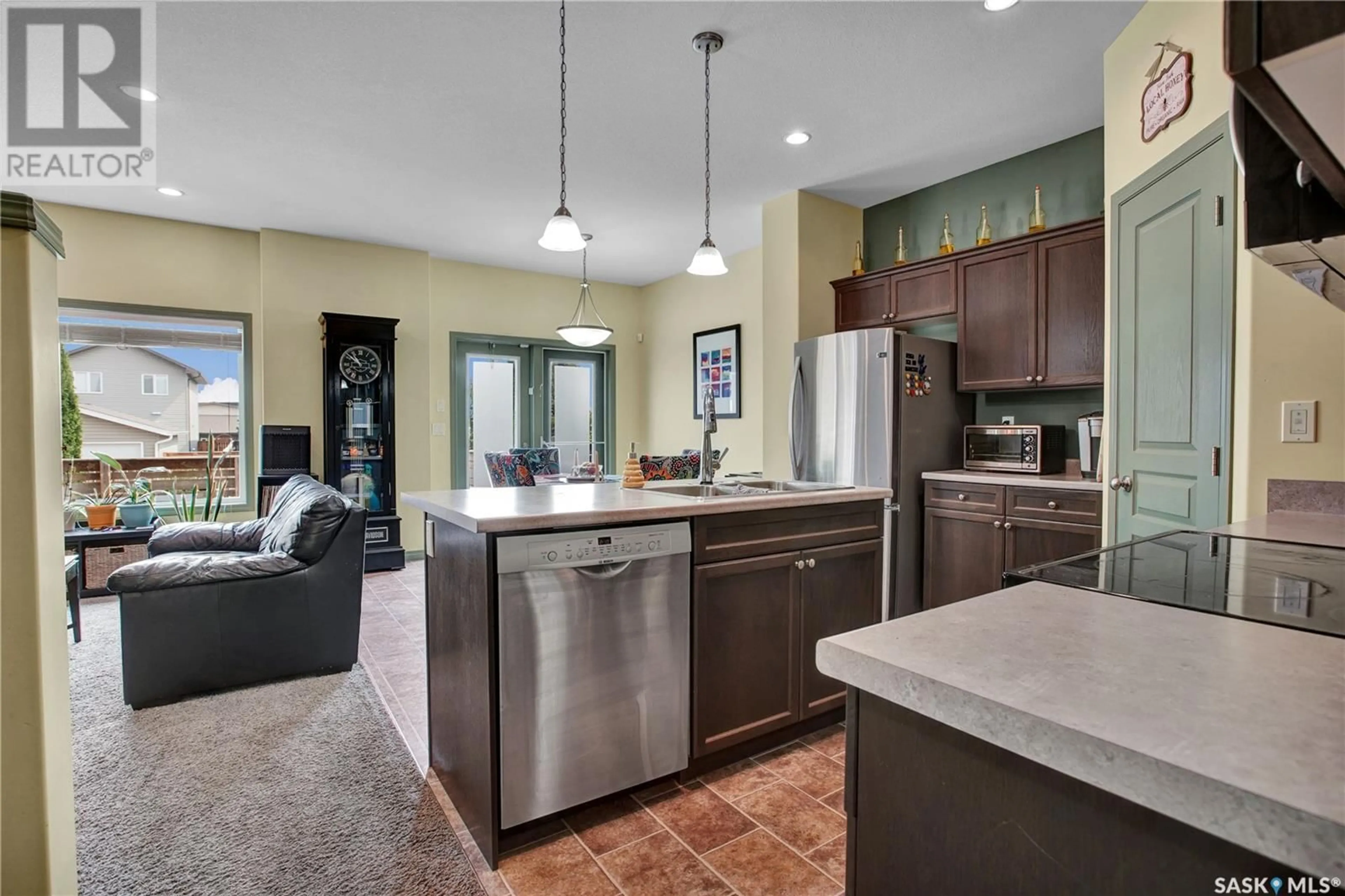 Open concept kitchen, ceramic/tile floor for 259 MCBETH CRESCENT, Saskatoon Saskatchewan S7T0K5