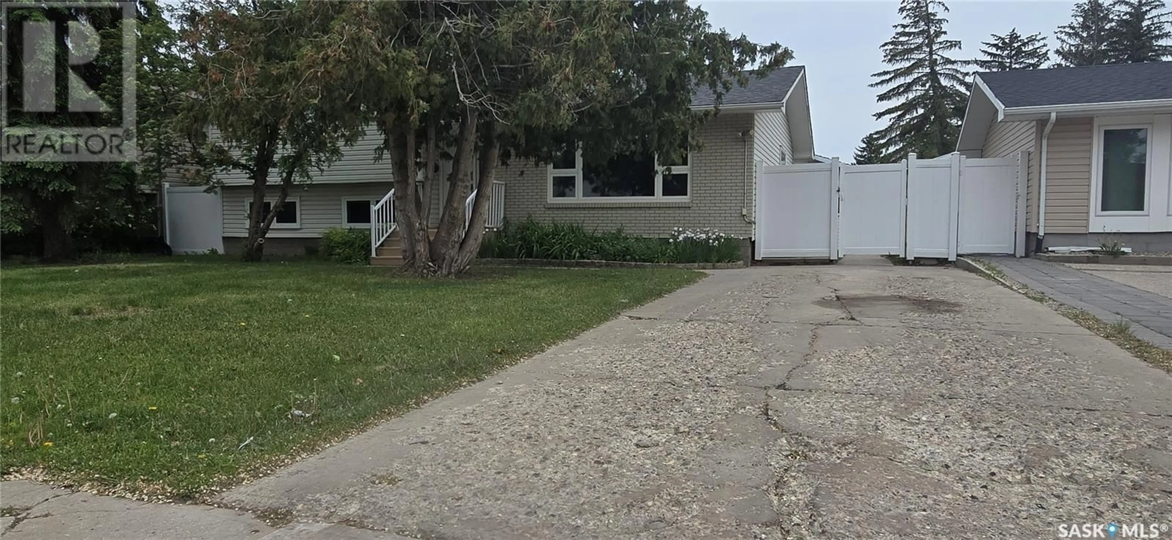 Unknown for 4623 QUEEN STREET, Regina Saskatchewan S4S5Y1