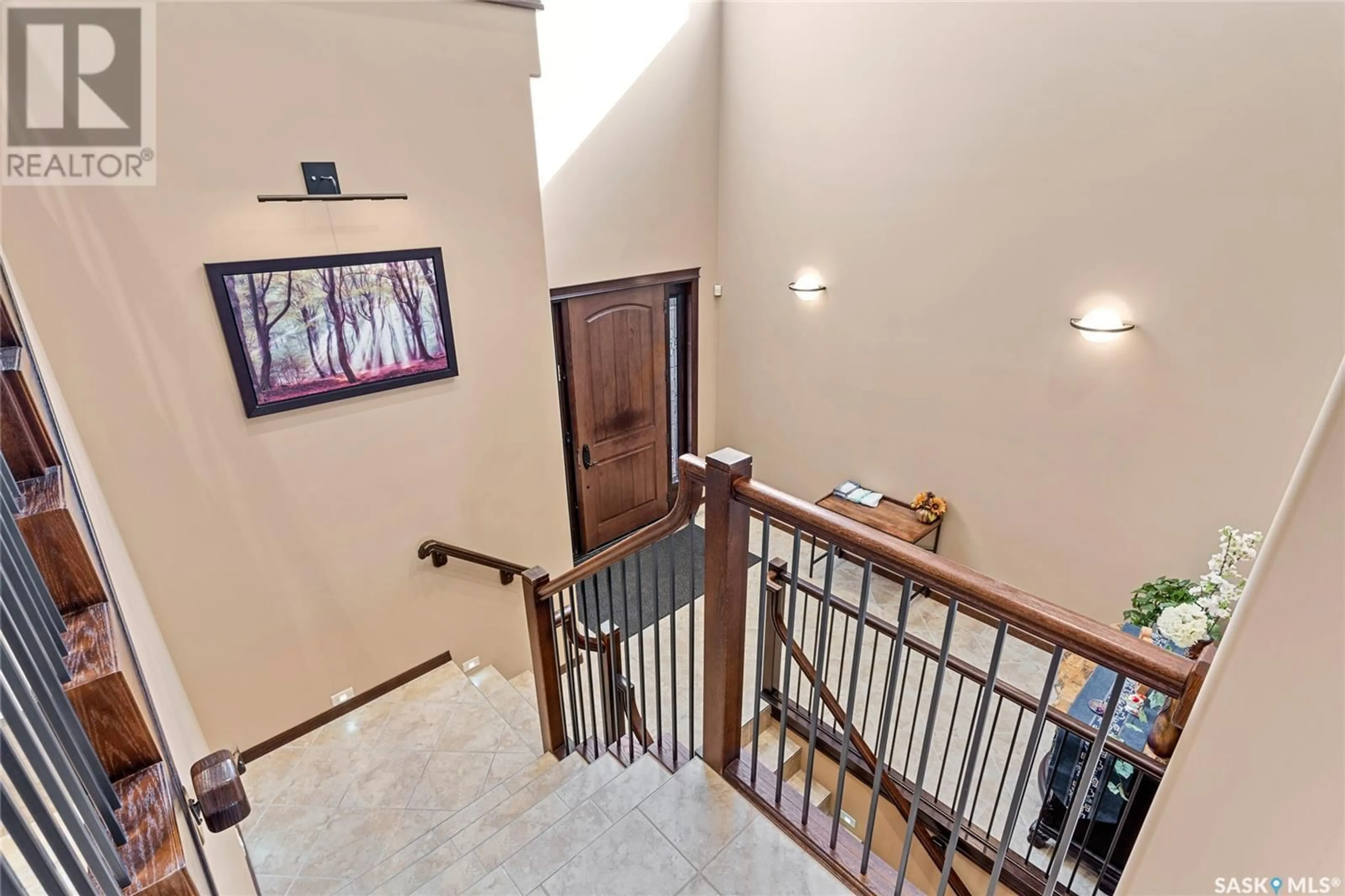 Indoor foyer for 4350 SANDPIPER CRESCENT, Regina Saskatchewan S4V1N3