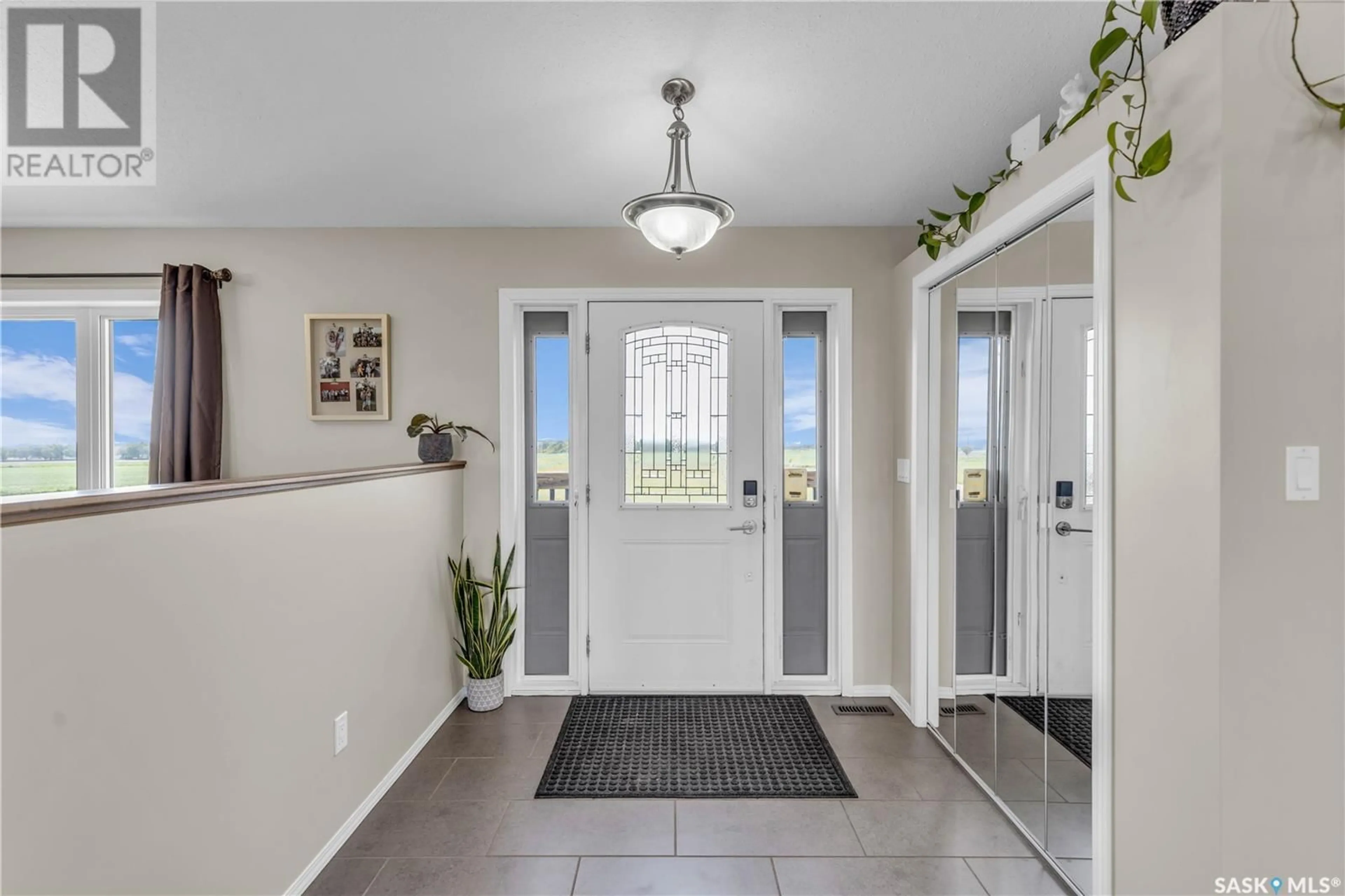 Indoor entryway for SUNSET VIEW ACREAGE, Vanscoy Rm No. 345 Saskatchewan S0K1V0