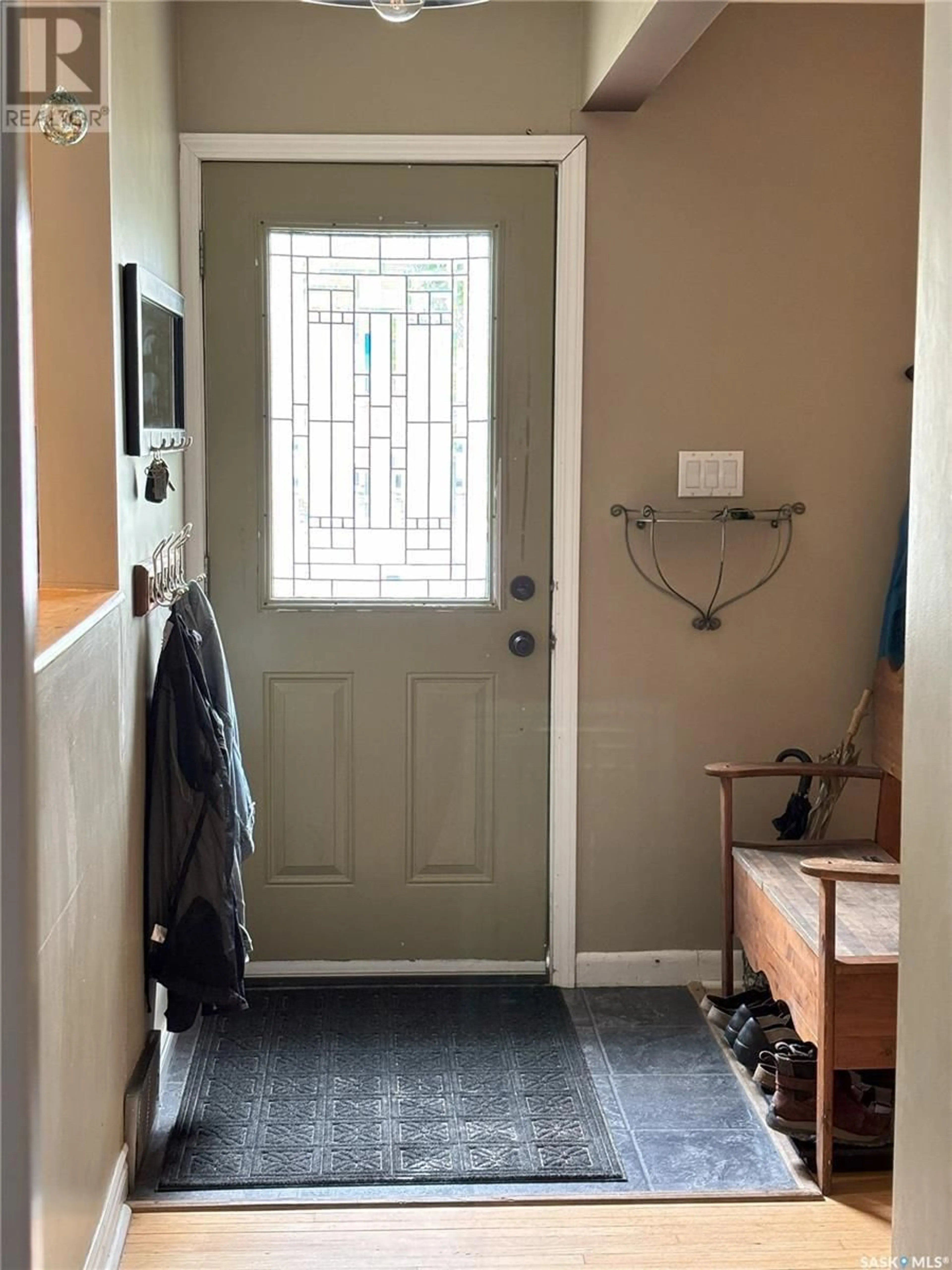 Indoor entryway for 3206 PORTNALL AVENUE, Regina Saskatchewan S4S1A5