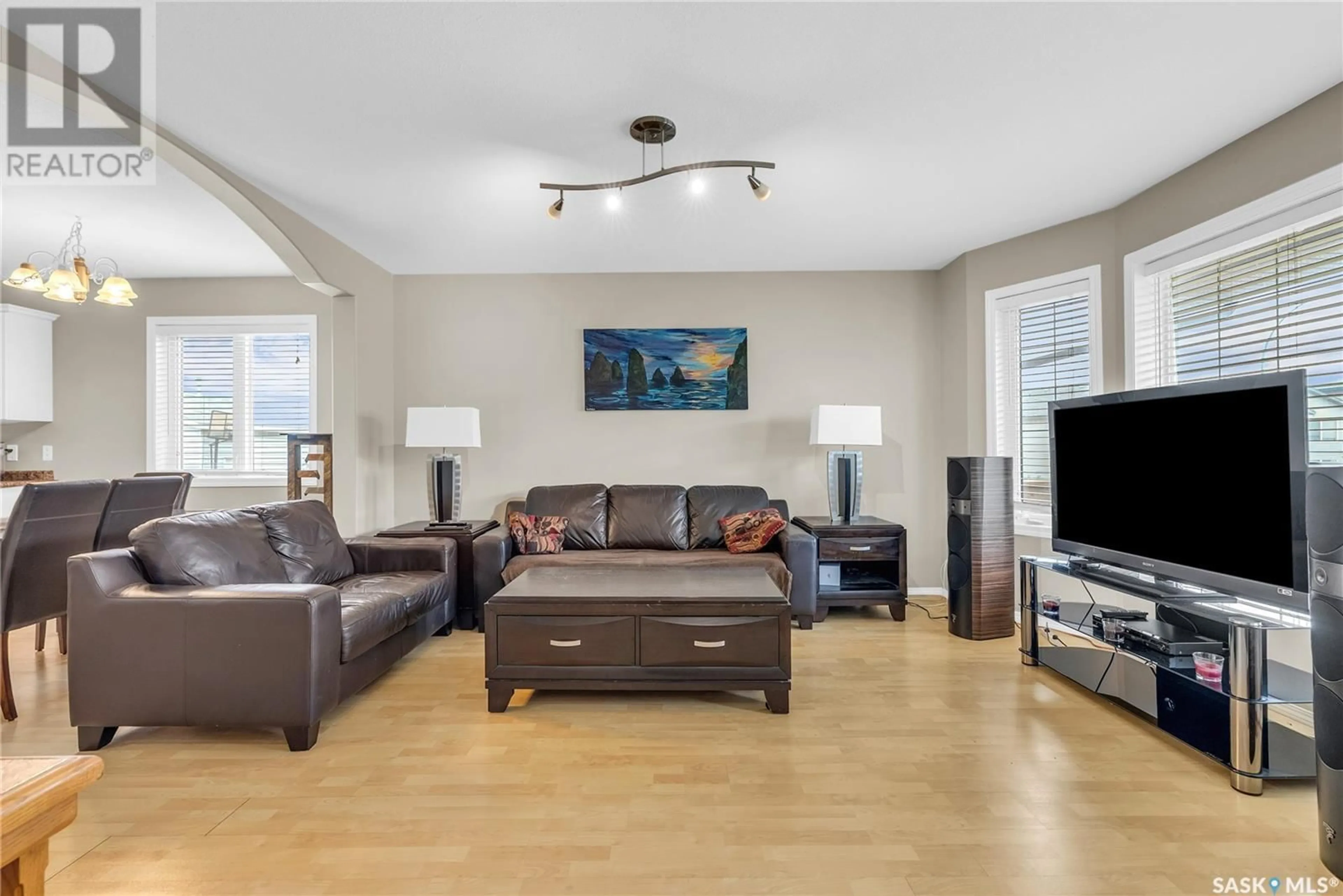 Living room with furniture, unknown for 403 RUTHERFORD CRESCENT, Saskatoon Saskatchewan S7N4X7
