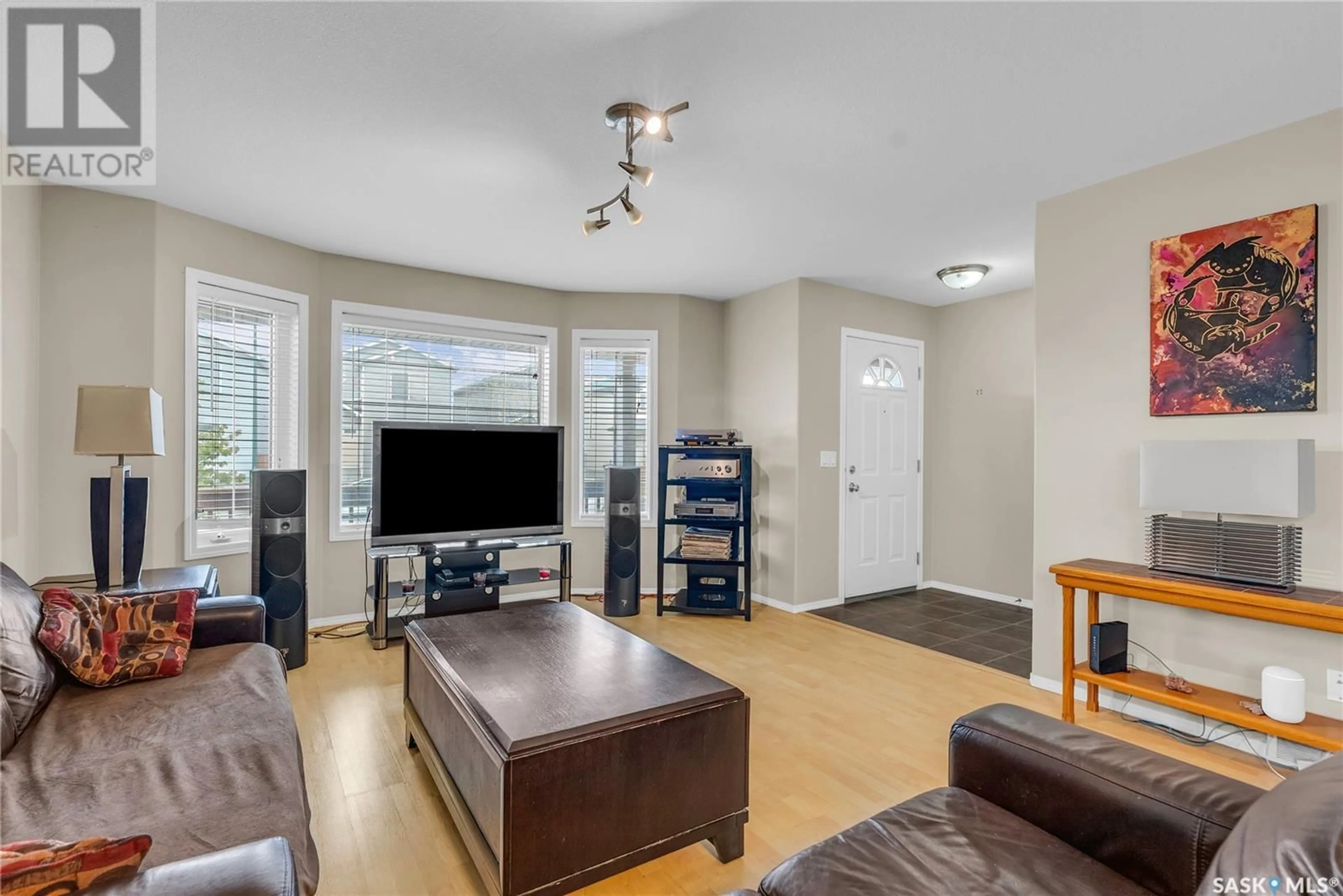 Living room with furniture, unknown for 403 RUTHERFORD CRESCENT, Saskatoon Saskatchewan S7N4X7