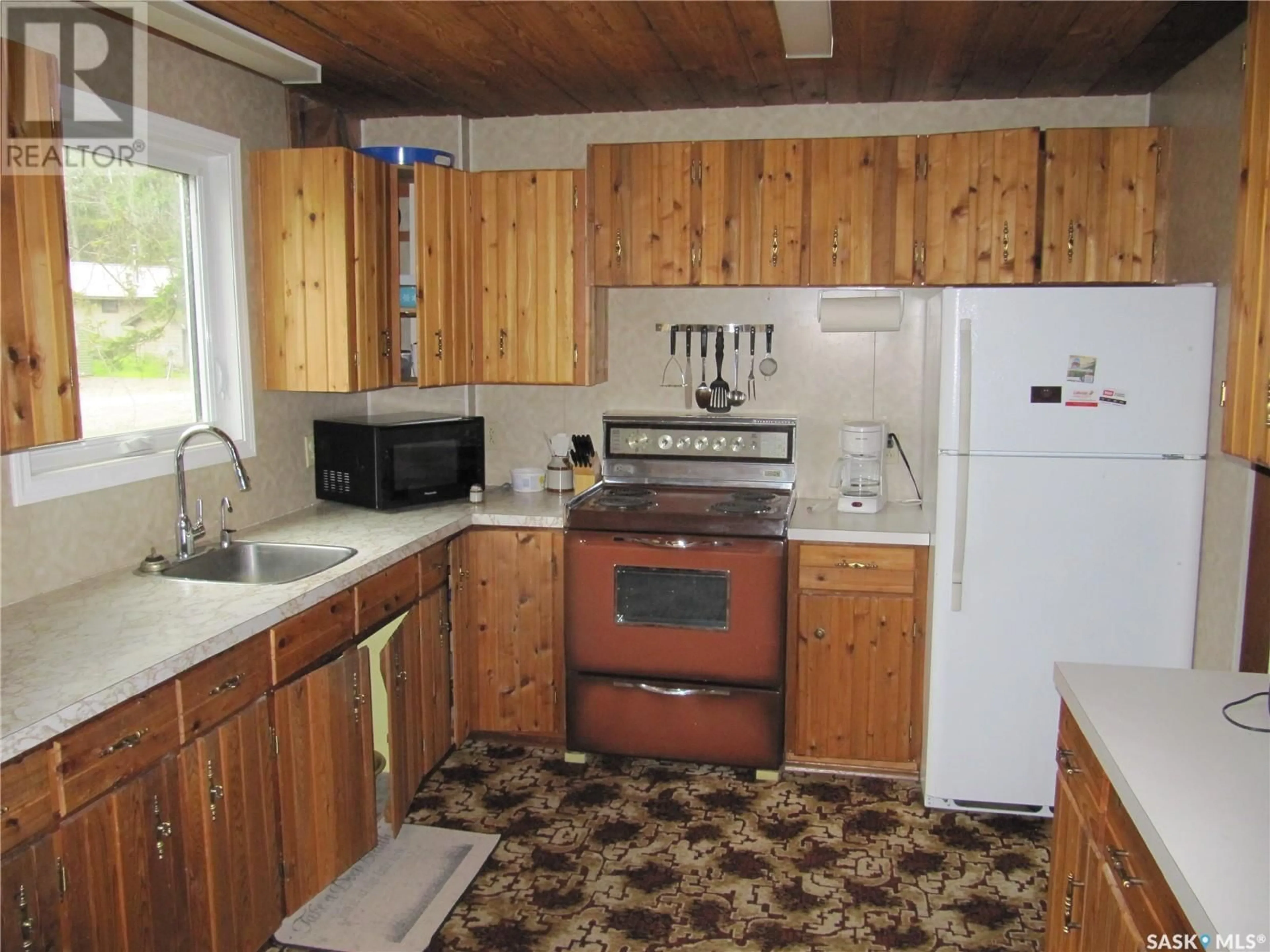 Standard kitchen, unknown for 533 DUSTIN PLACE, Mervin Rm No.499 Saskatchewan S0M1J0