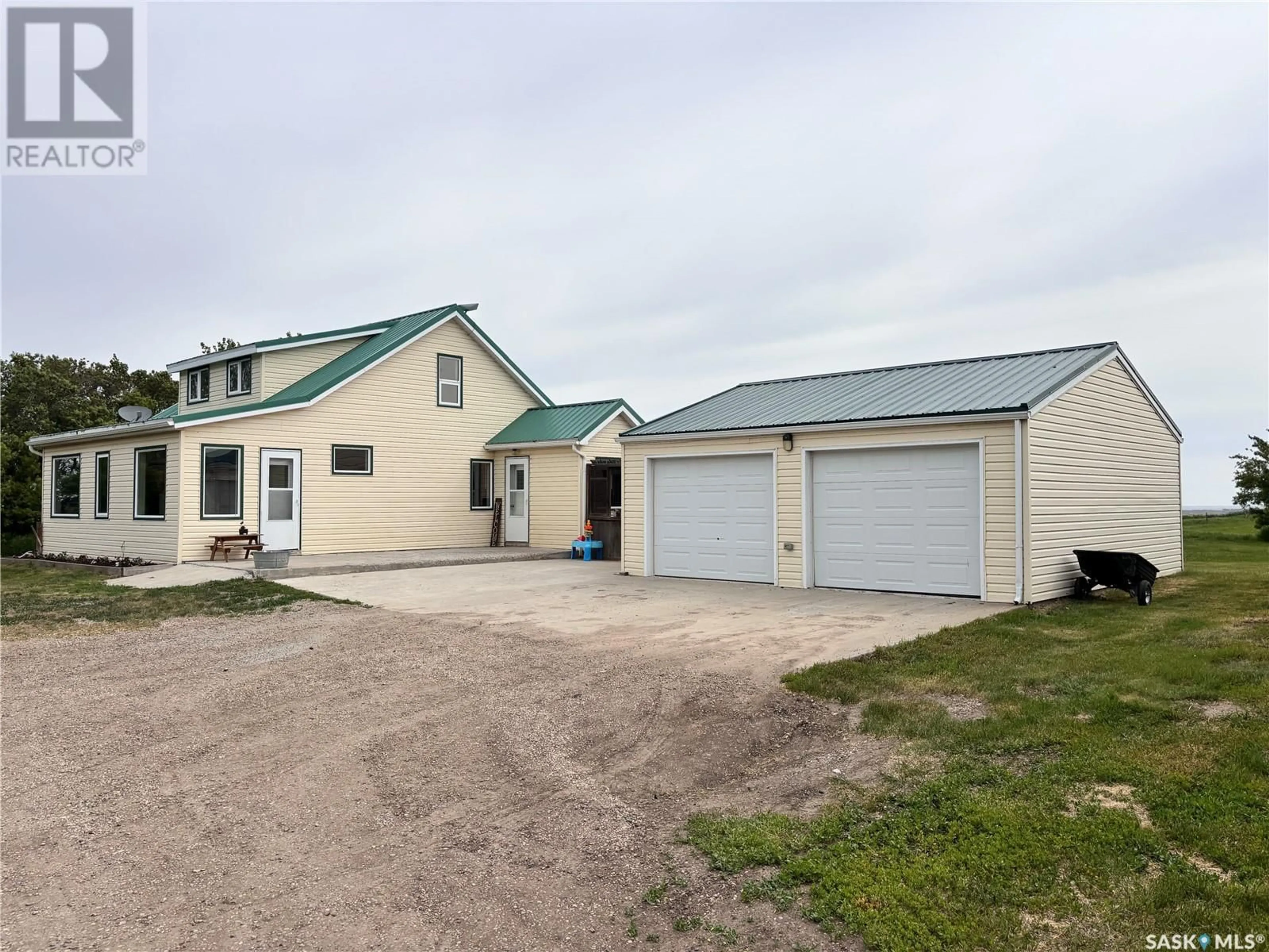 A pic from outside/outdoor area/front of a property/back of a property/a pic from drone, building for STOCKWELL LAKE ACREAGE, Fertile Valley Rm No. 285 Saskatchewan S0L0L0