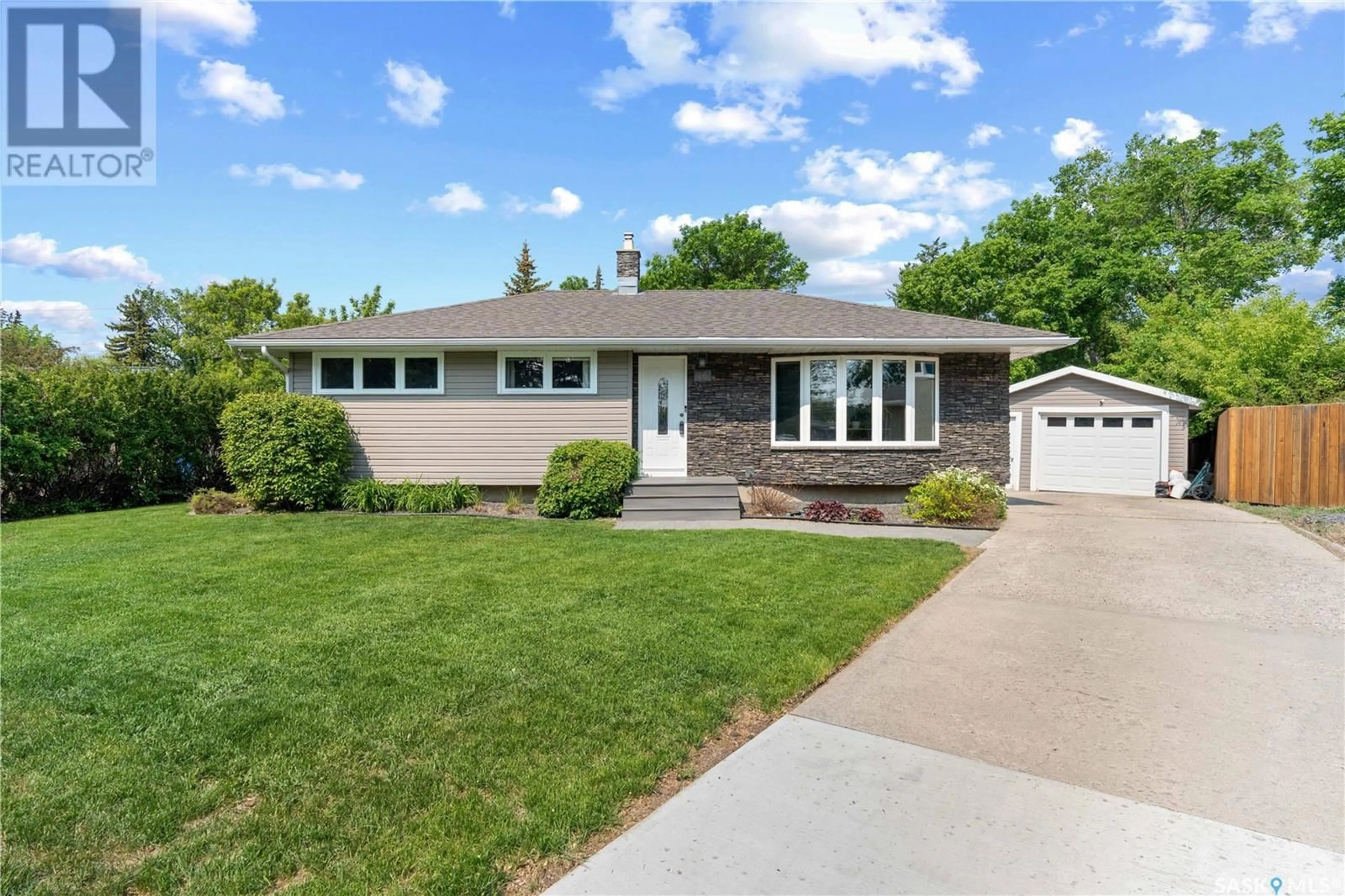 Home with vinyl exterior material, street for 16 LIPTON PLACE, Regina Saskatchewan S4R3T6