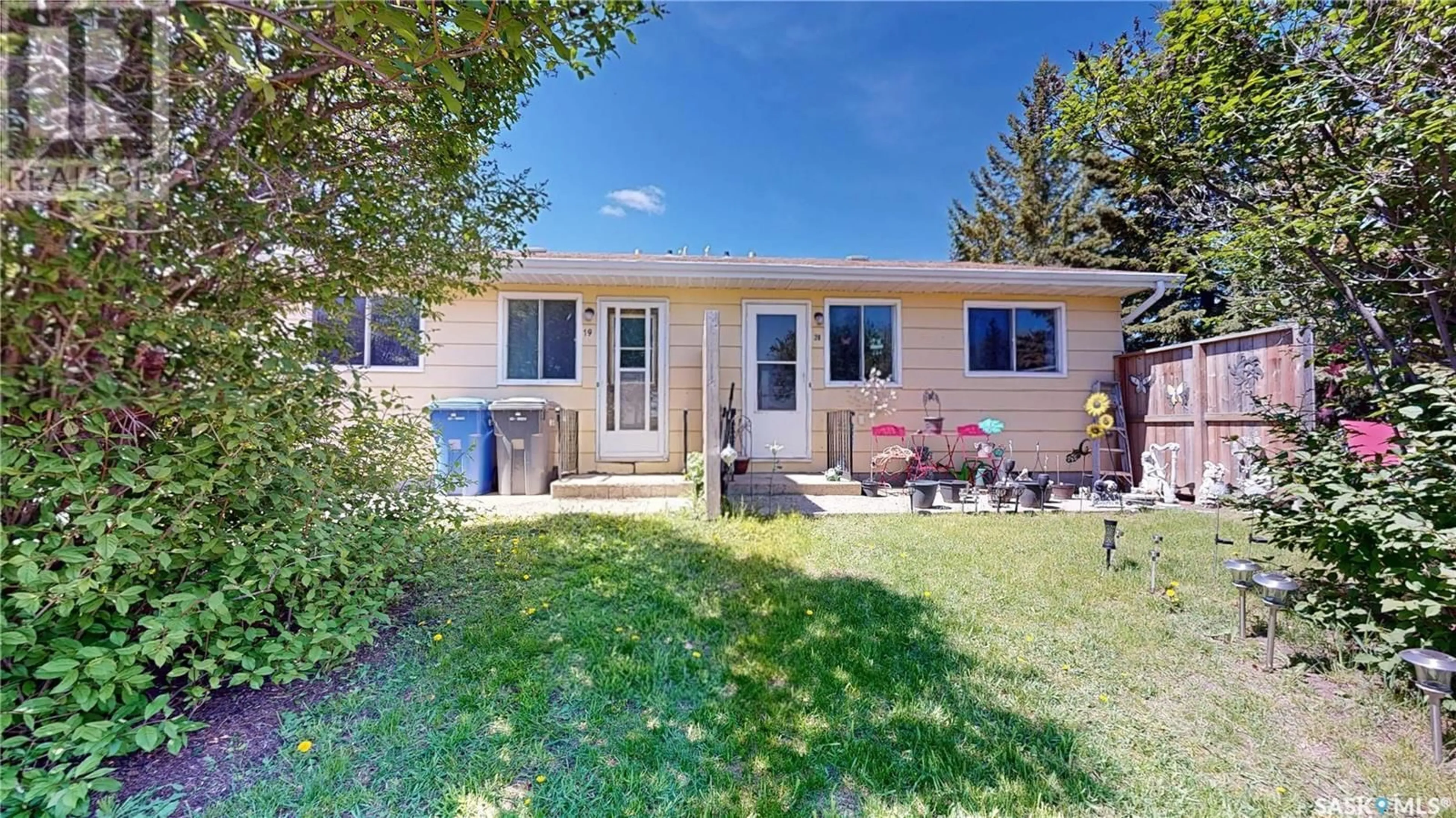 Home with vinyl exterior material, street for TRIPLEX - 600 RAILWAY AVENUE, Wawota Saskatchewan S0G5A0