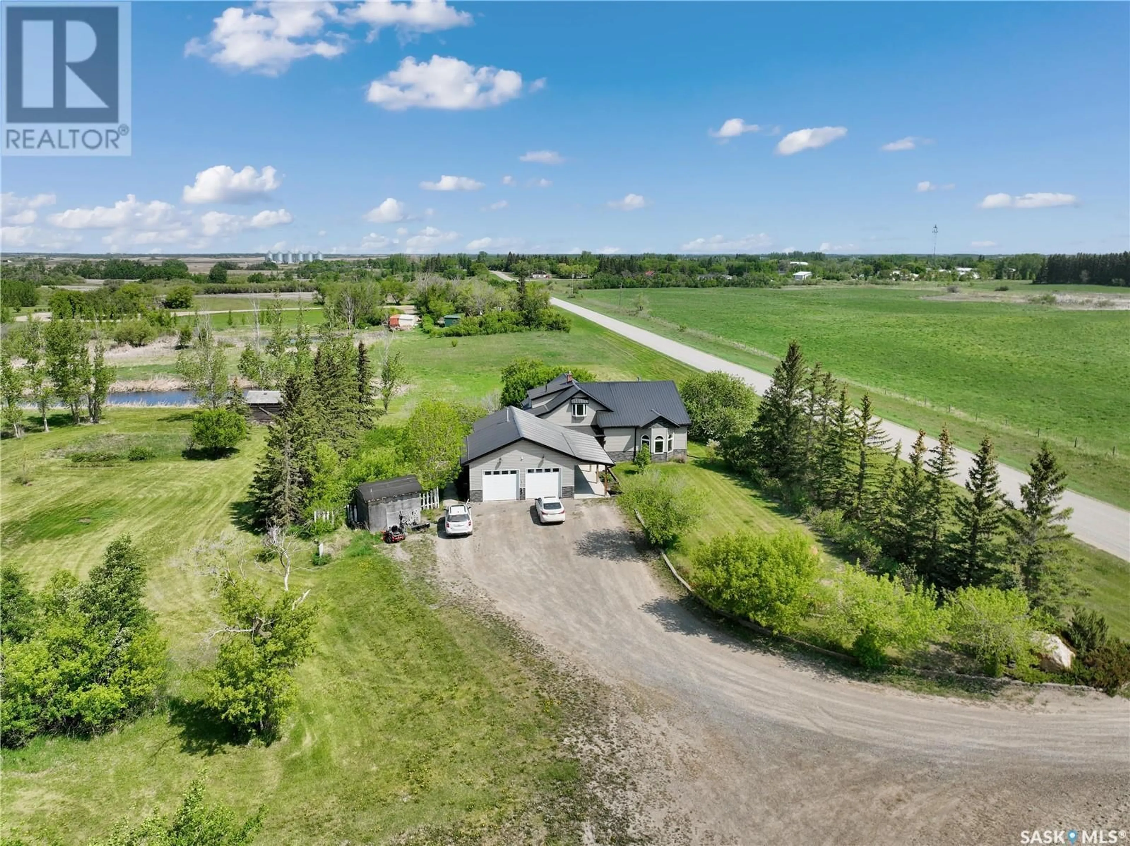 A pic from outside/outdoor area/front of a property/back of a property/a pic from drone, unknown for ELIZABETH ST, Fertile Belt Rm No. 183 Saskatchewan S0A3Y0