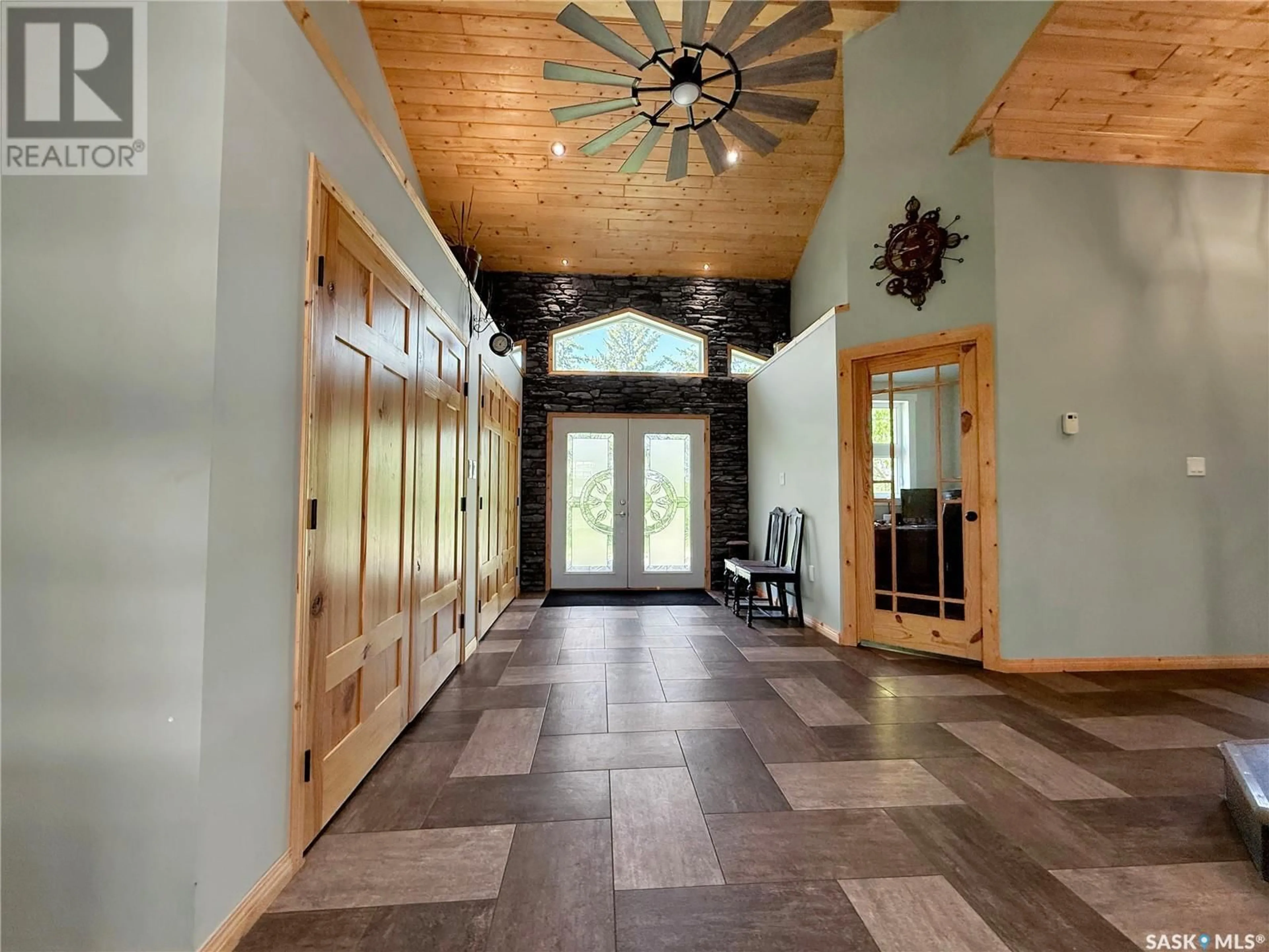 Indoor foyer for ELIZABETH ST, Fertile Belt Rm No. 183 Saskatchewan S0A3Y0
