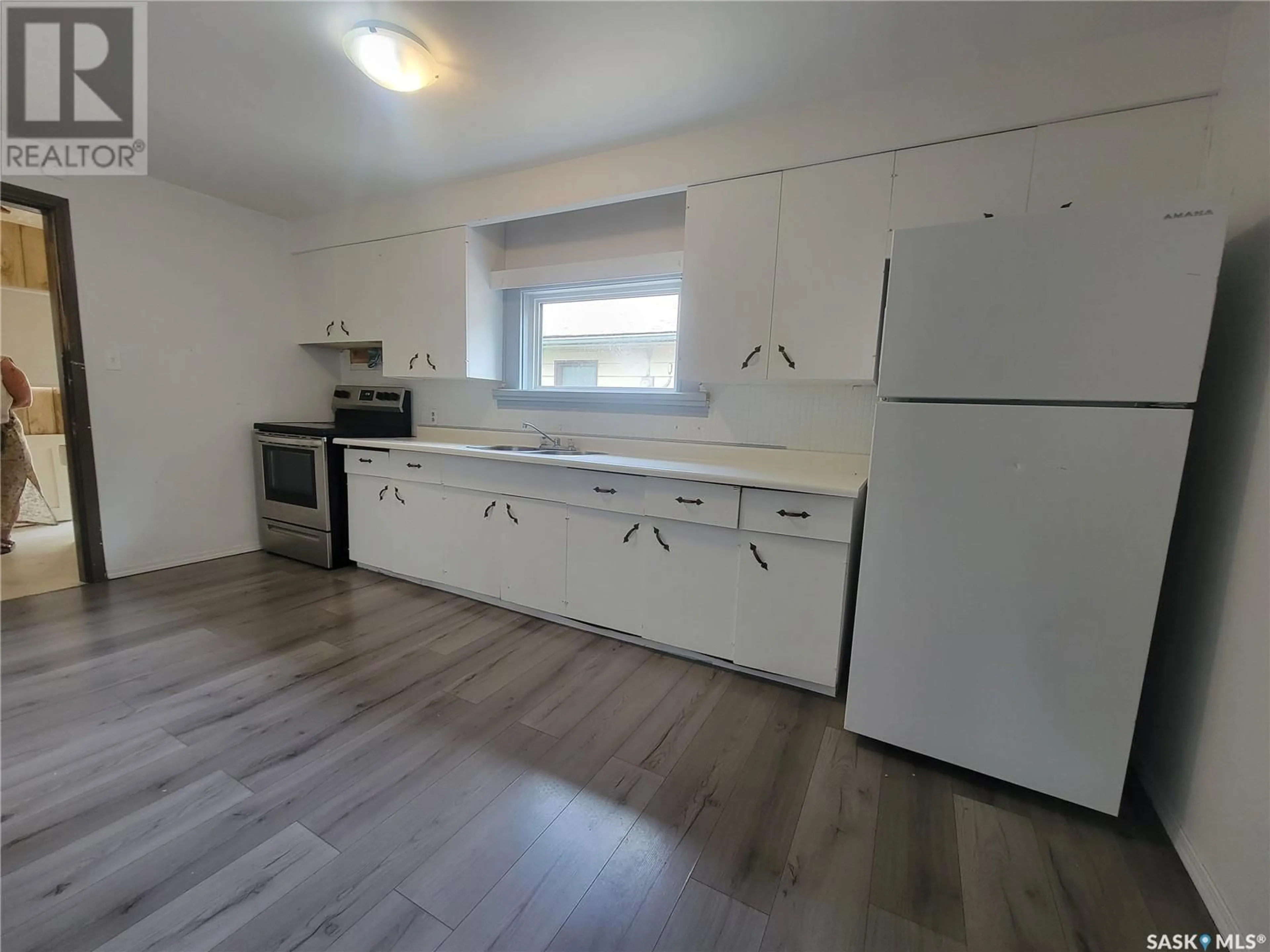 Standard kitchen, unknown for 631 102ND STREET, North Battleford Saskatchewan S9A1C9