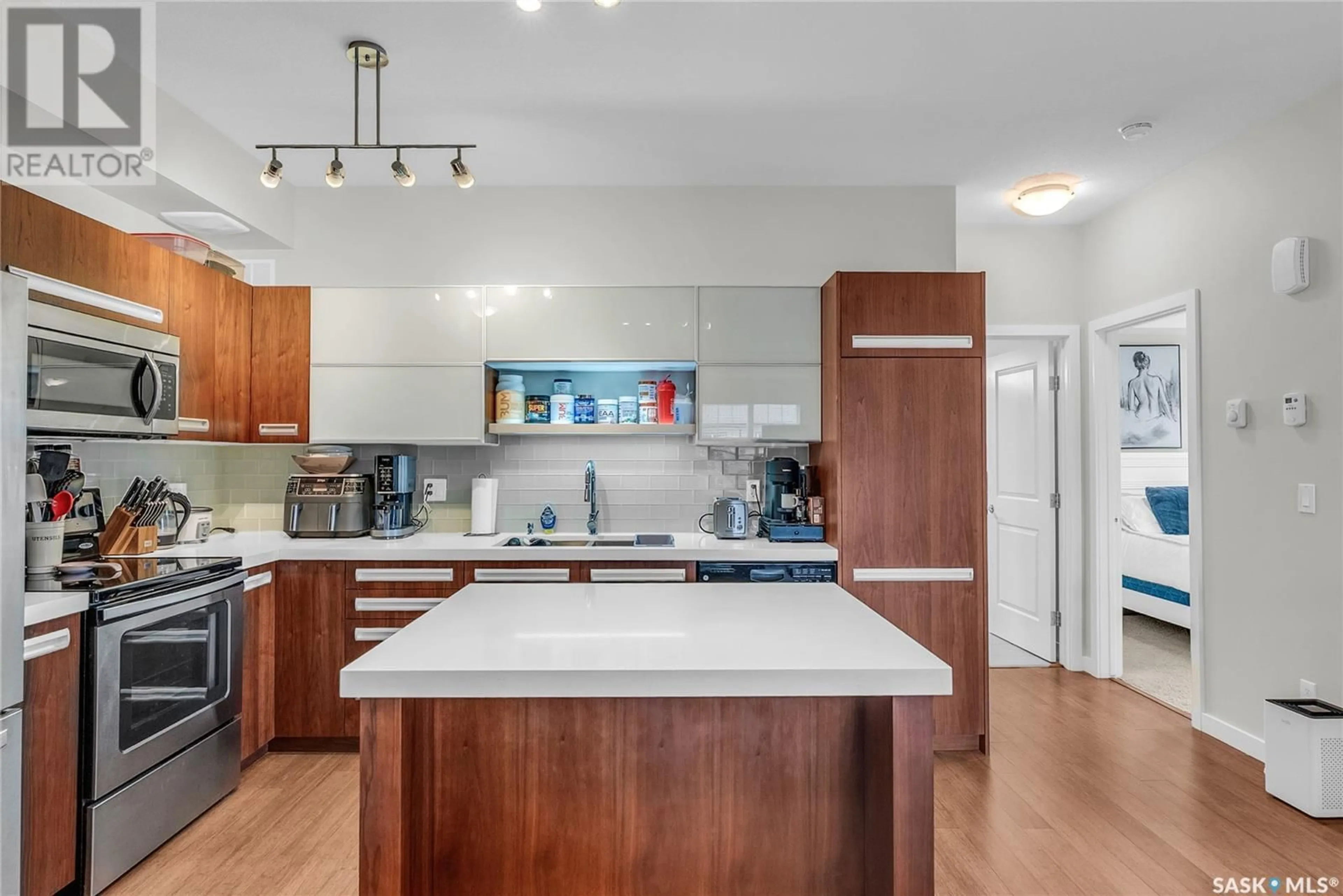 Open concept kitchen, unknown for 1015 - 1904 PATRICK CRESCENT, Saskatoon Saskatchewan S7W0M5
