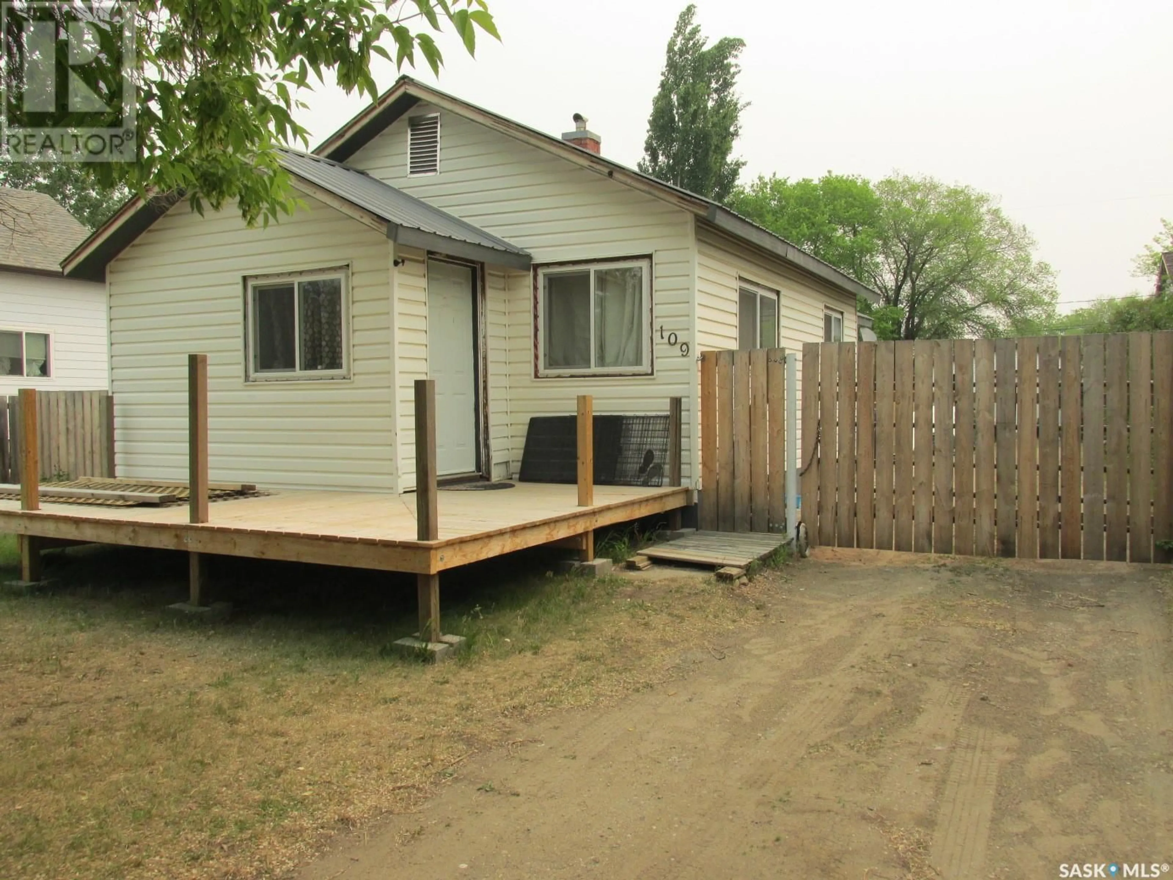 Unknown for 109 SEYMOUR STREET, Nipawin Saskatchewan S0E1E0