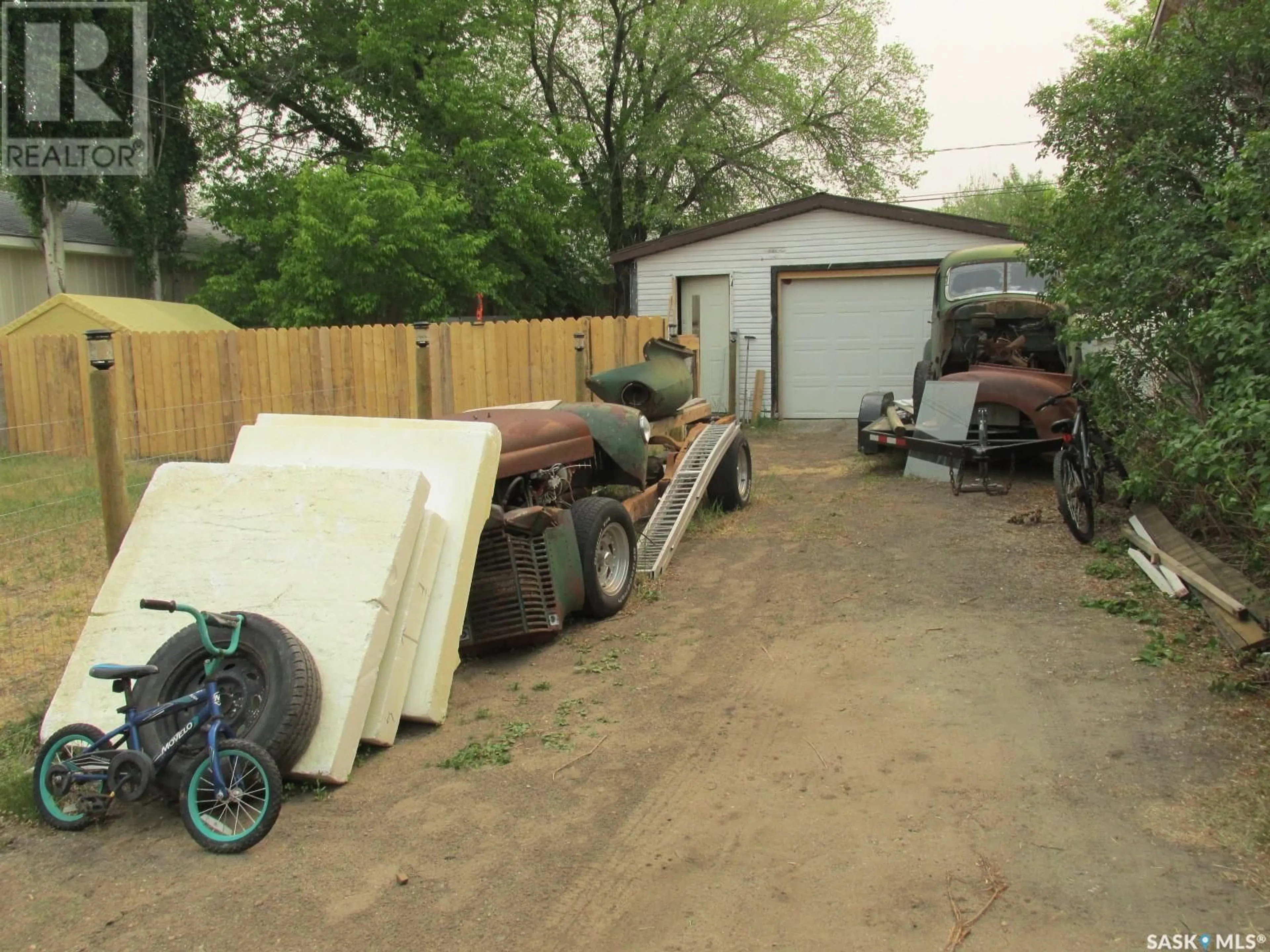 Shed for 109 SEYMOUR STREET, Nipawin Saskatchewan S0E1E0