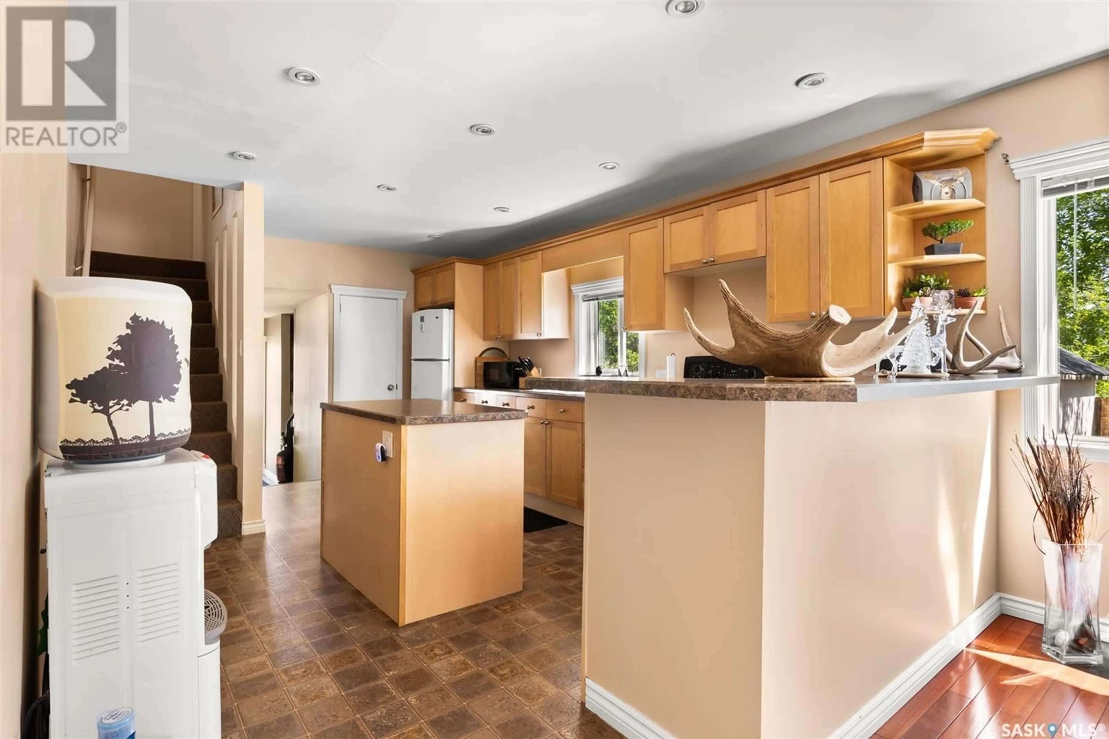 Open concept kitchen, ceramic/tile floor for 2353 REYNOLDS STREET, Regina Saskatchewan S4N3N6