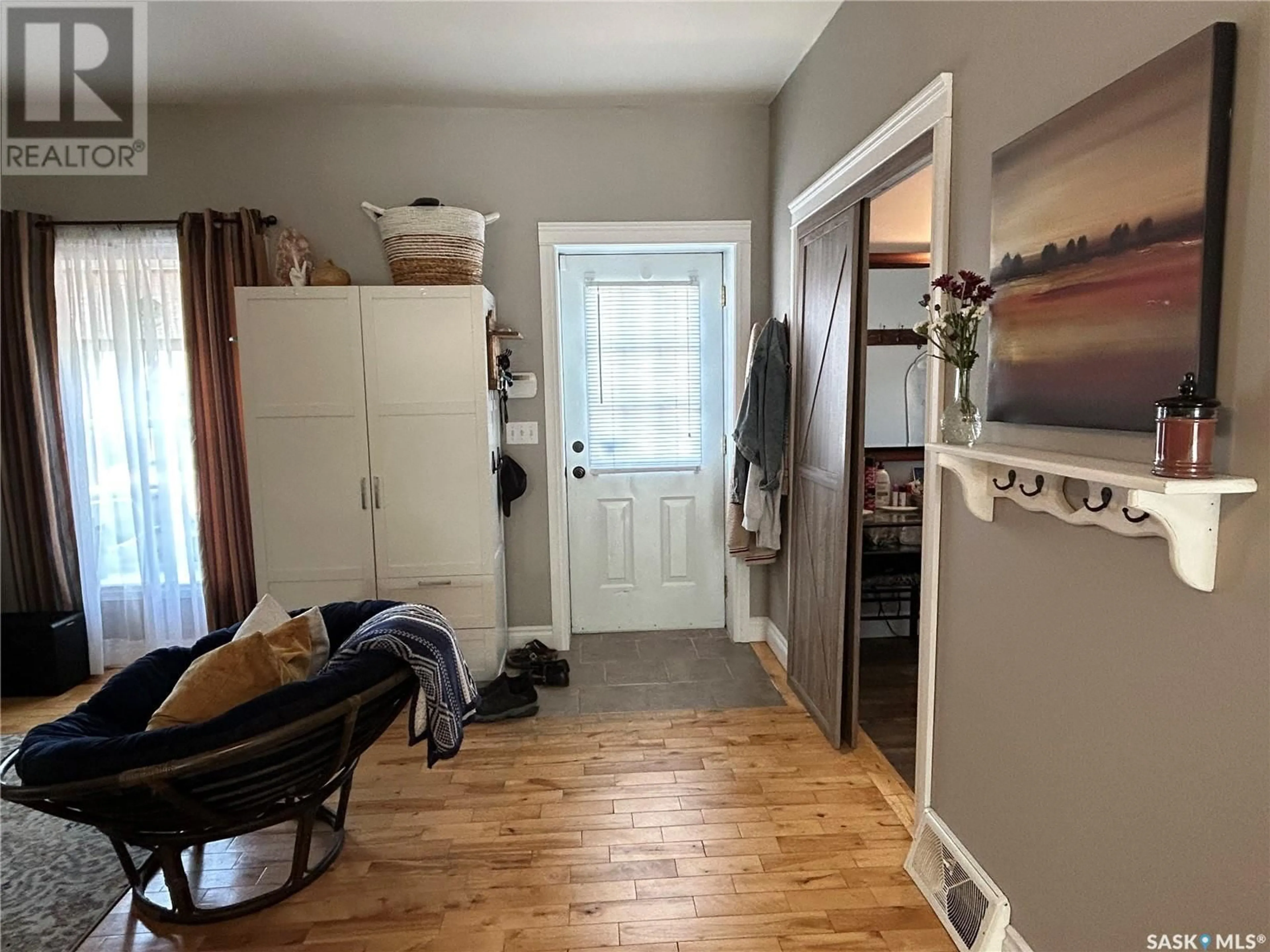 Indoor entryway for 1018 3RD STREET, Estevan Saskatchewan S4A0R5