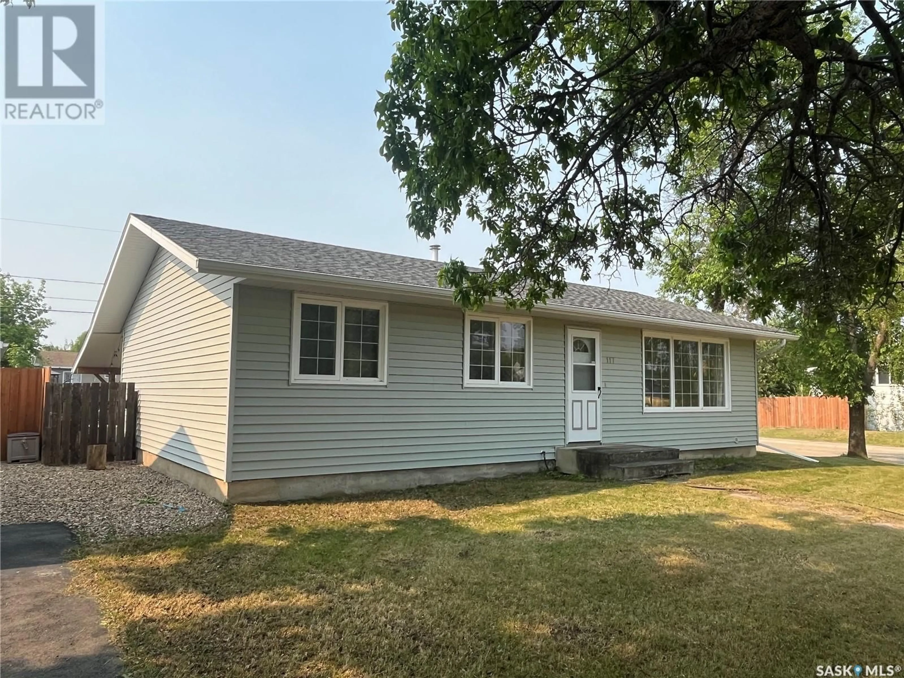 Home with vinyl exterior material, street for 117 KINGSTON STREET, Melfort Saskatchewan S0E1A0