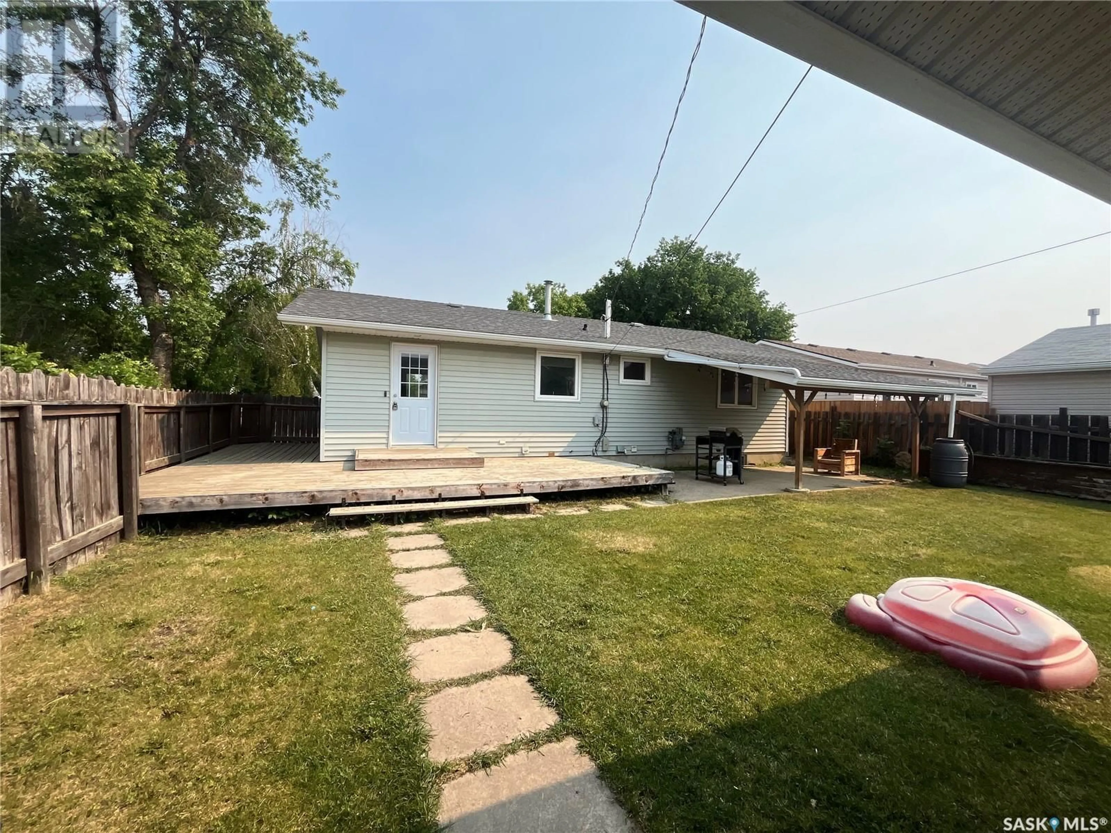 A pic from outside/outdoor area/front of a property/back of a property/a pic from drone, street for 117 KINGSTON STREET, Melfort Saskatchewan S0E1A0