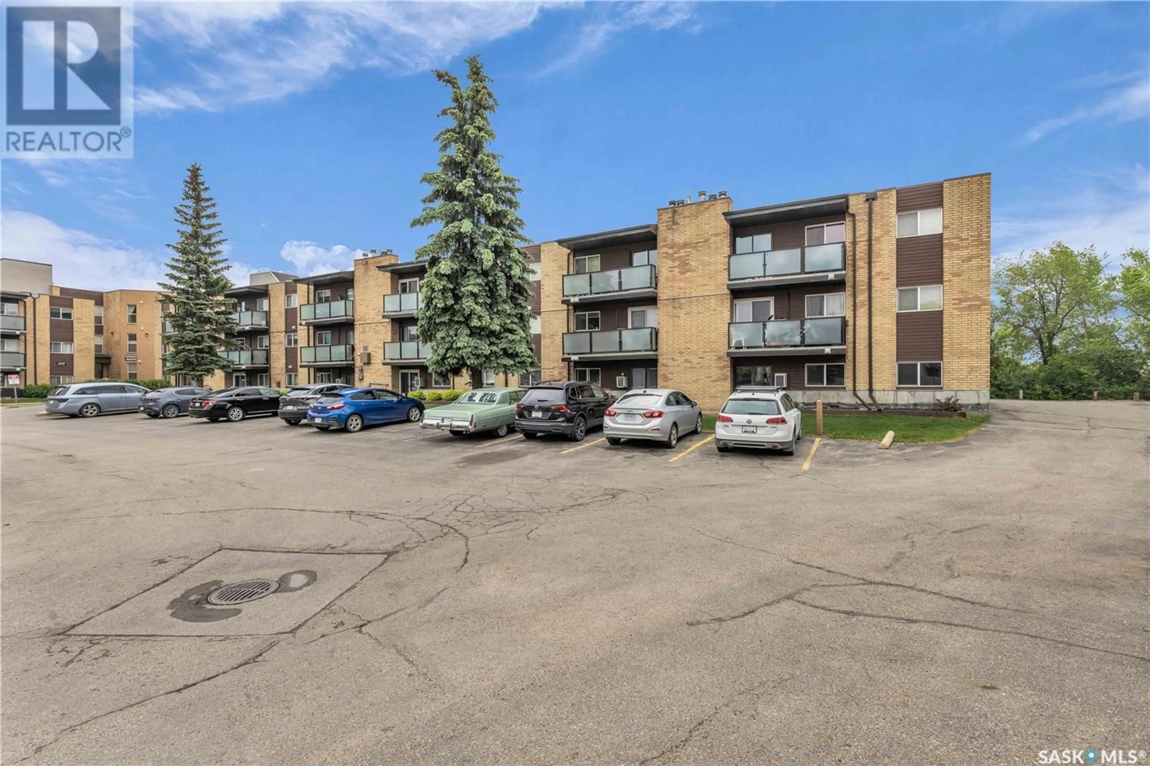 Patio, unknown for 107 423 TAIT COURT, Saskatoon Saskatchewan S7H5L3