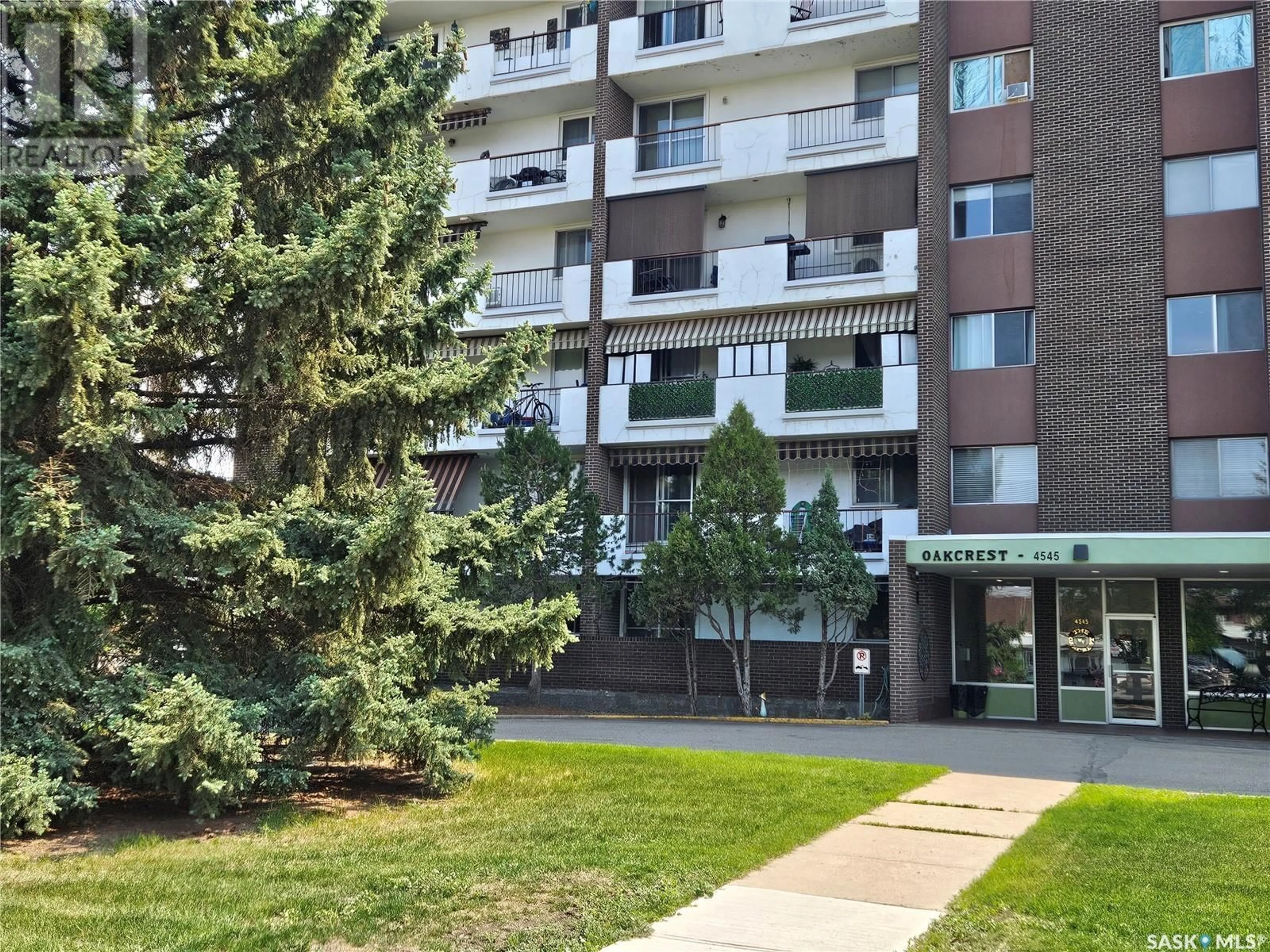 Patio, street for 405 - 4545 RAE STREET, Regina Saskatchewan S4S3B2