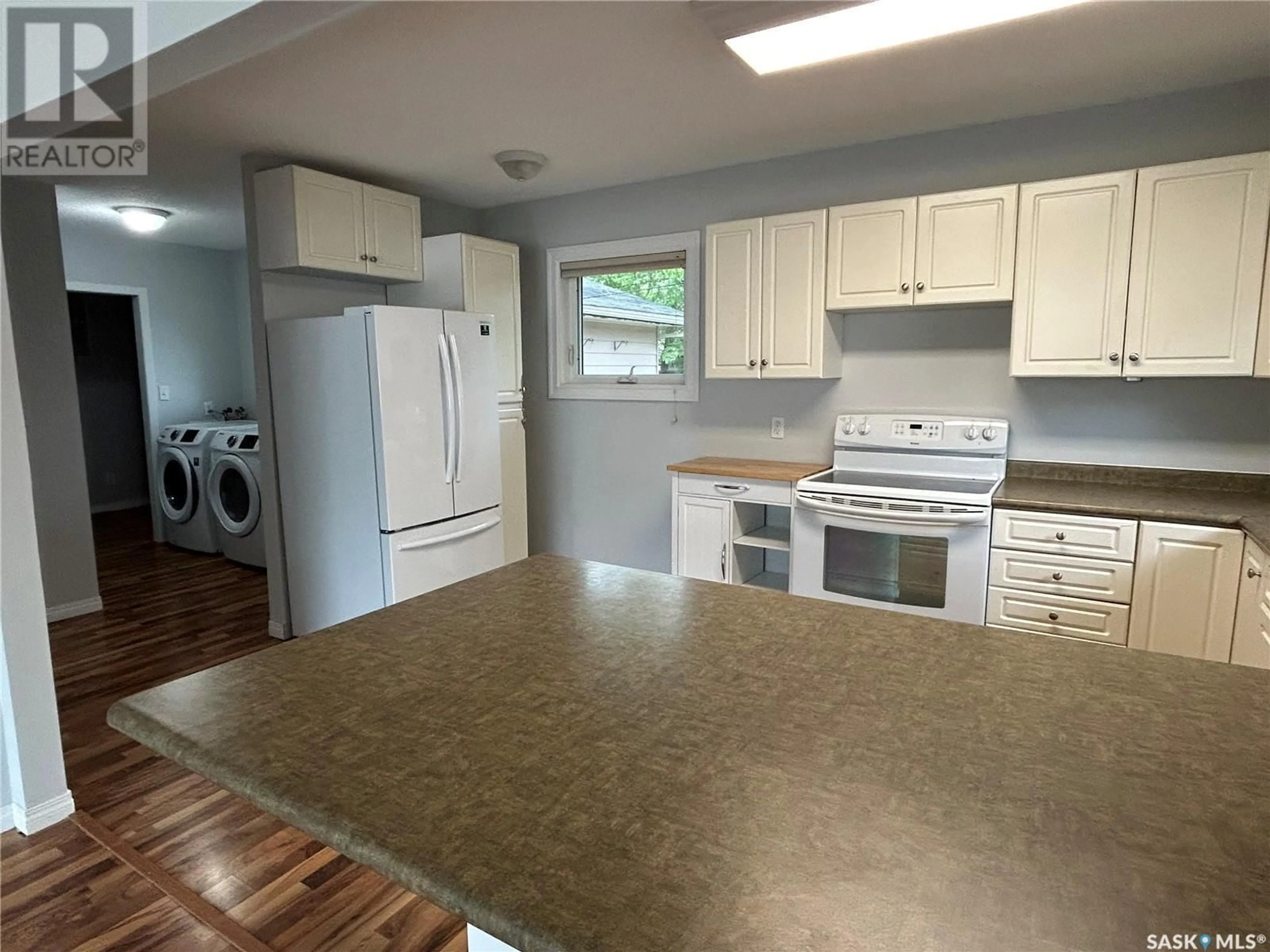 Unknown for 1504 THORN CRESCENT, Estevan Saskatchewan S4A1V6