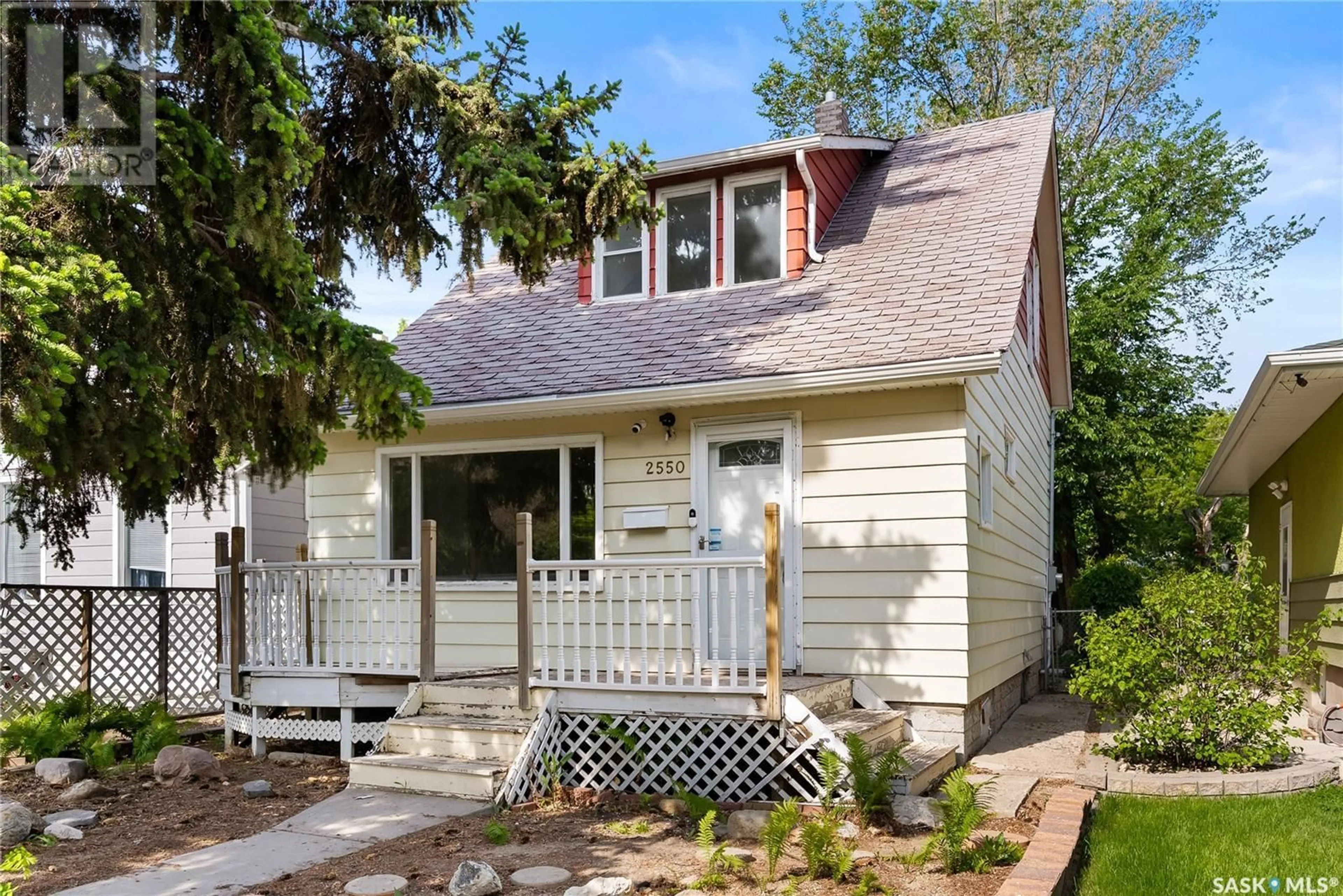 Home with vinyl exterior material, street for 2550 ATKINSON STREET, Regina Saskatchewan S4N3X7