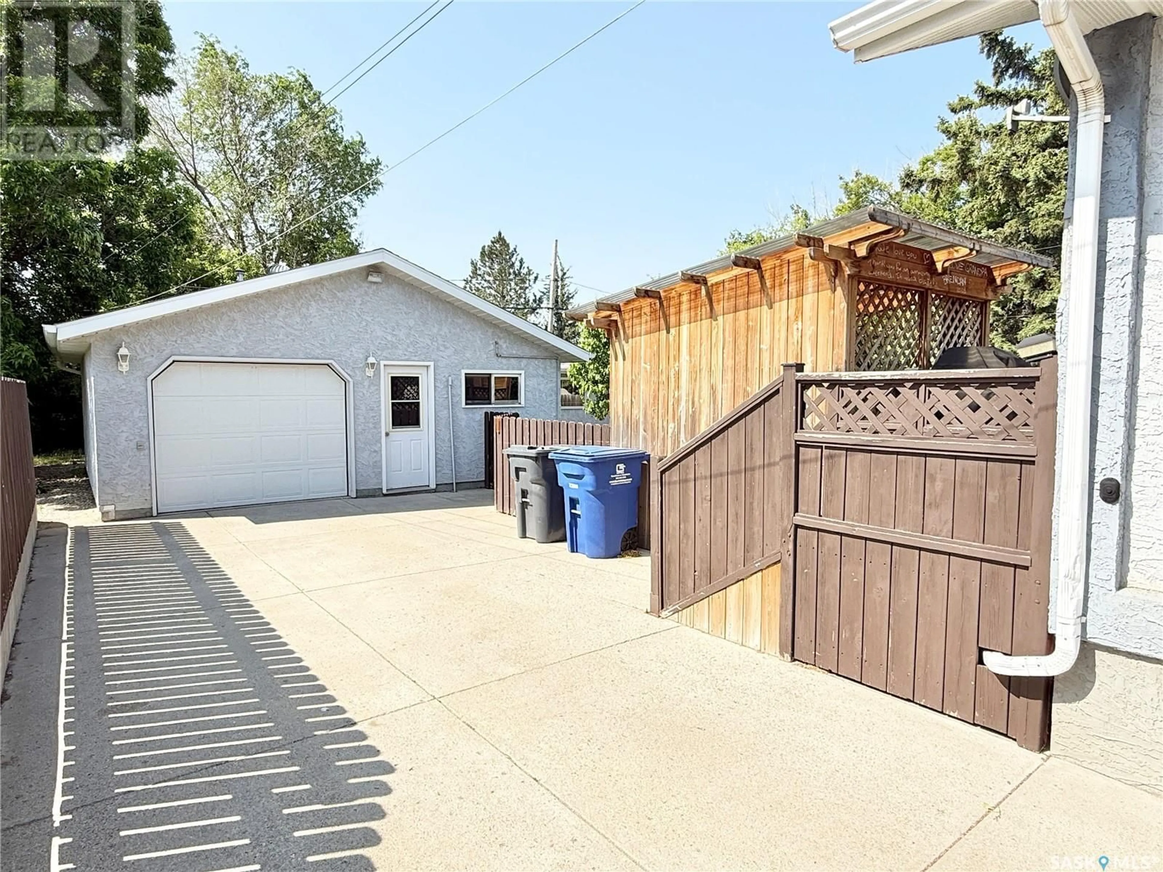 Patio, street for 116 7TH AVENUE, Weyburn Saskatchewan S4H1Z2