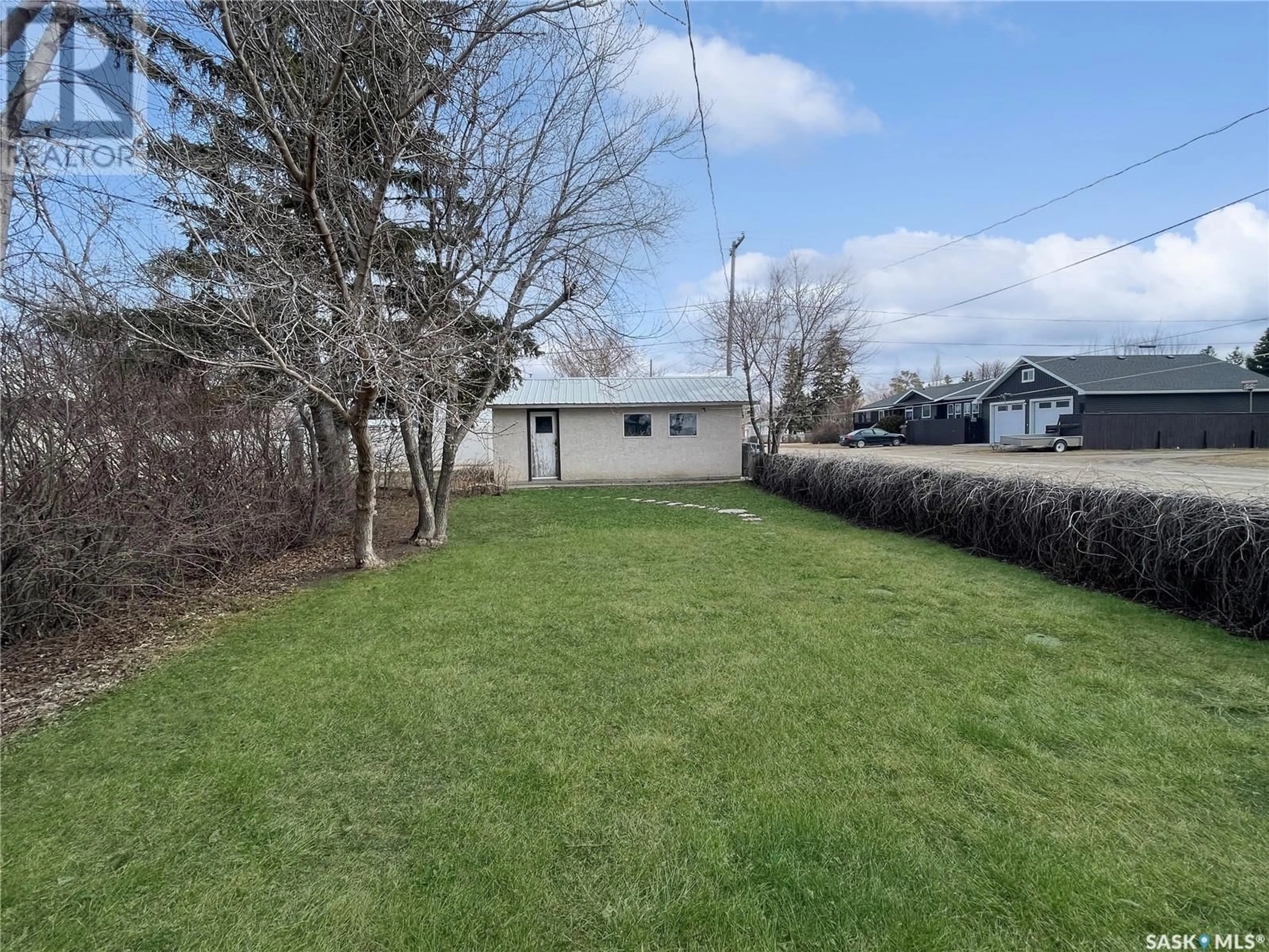A pic from outside/outdoor area/front of a property/back of a property/a pic from drone, street for 239 RAILWAY AVENUE, Vibank Saskatchewan S0G4Y0