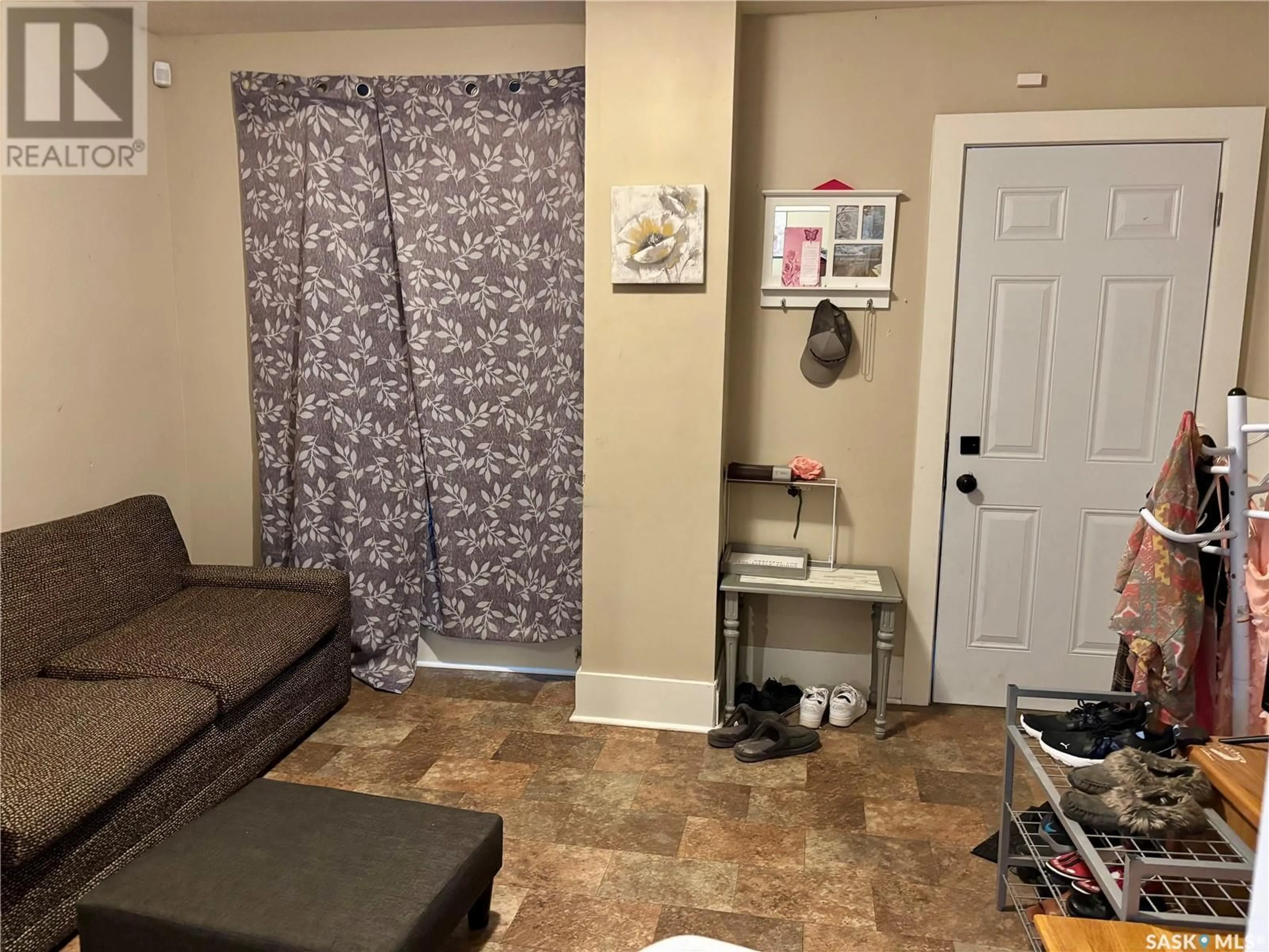 A pic of a room for 307 15TH STREET, Prince Albert Saskatchewan S6V3R1