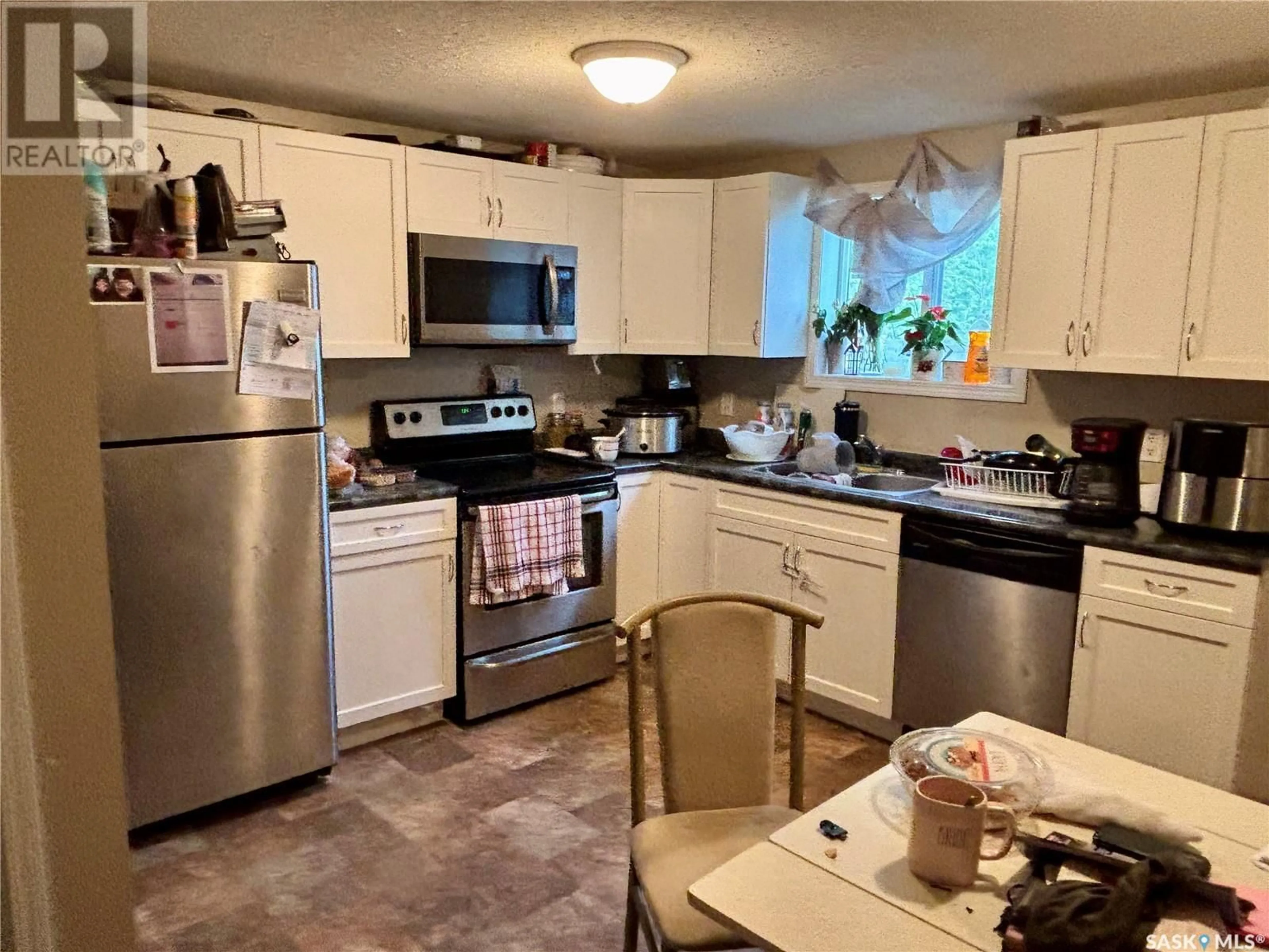 Standard kitchen, unknown for 307 15TH STREET, Prince Albert Saskatchewan S6V3R1