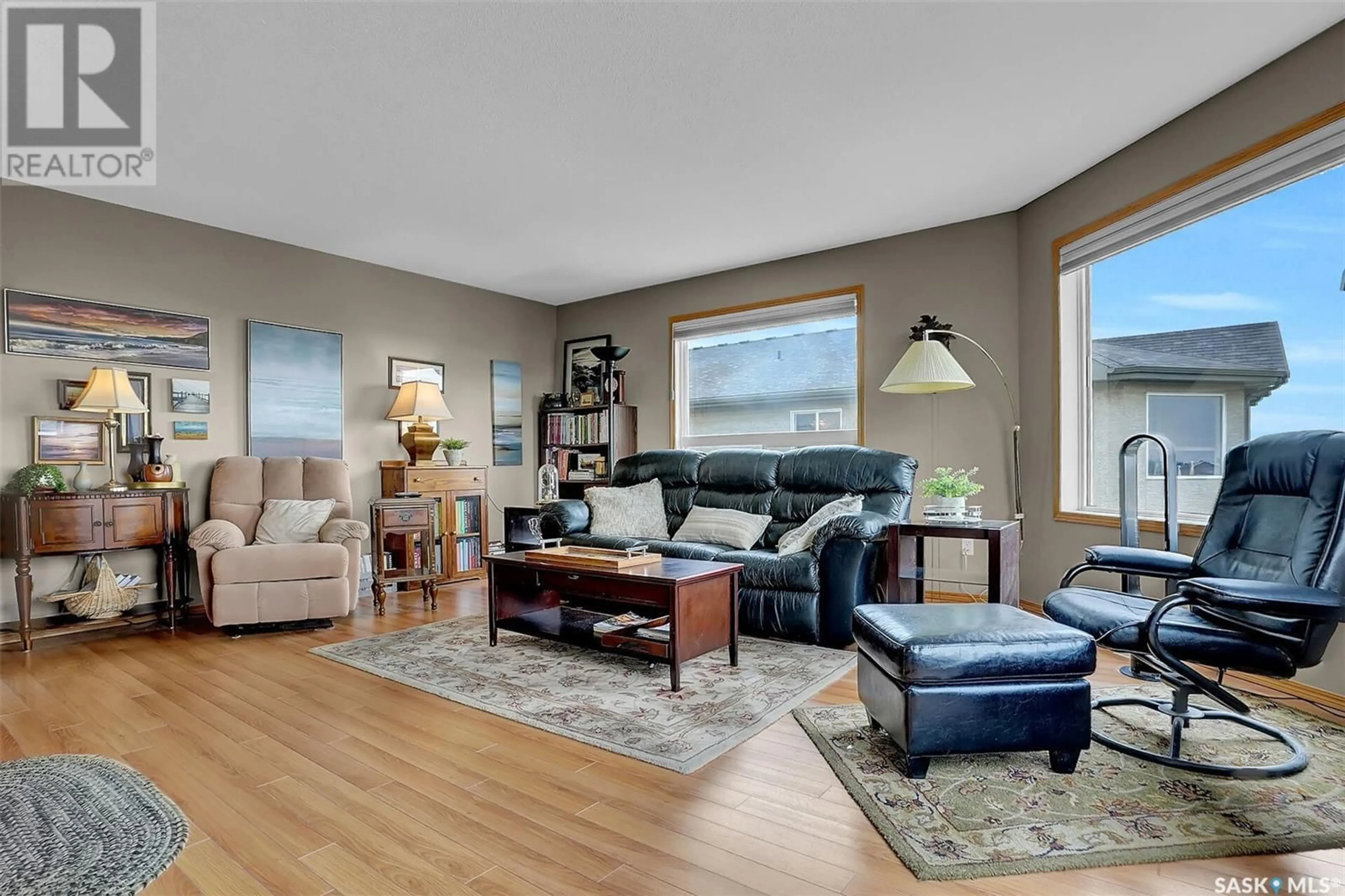 Living room with furniture, unknown for 304 4441 NICURITY DRIVE, Regina Saskatchewan S4X0E4