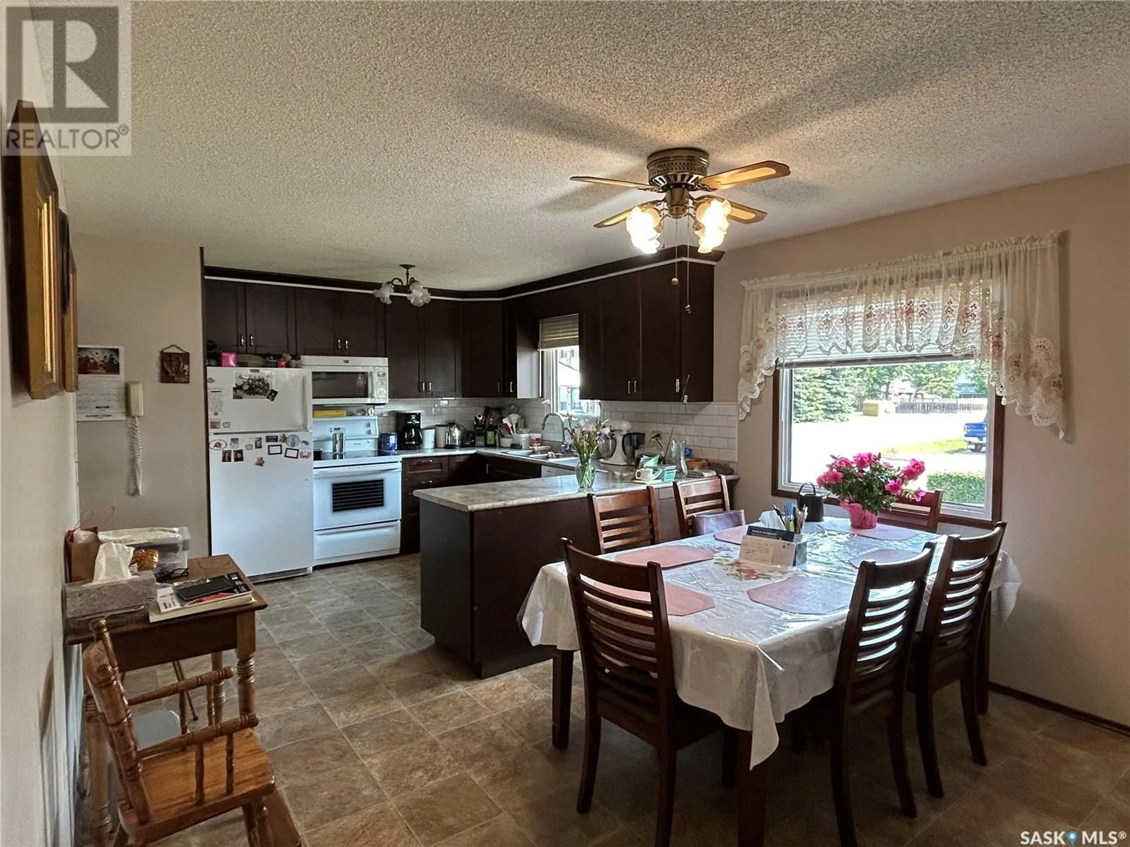 Open concept kitchen, ceramic/tile floor for 639 16TH STREET, Humboldt Saskatchewan S0K2A0