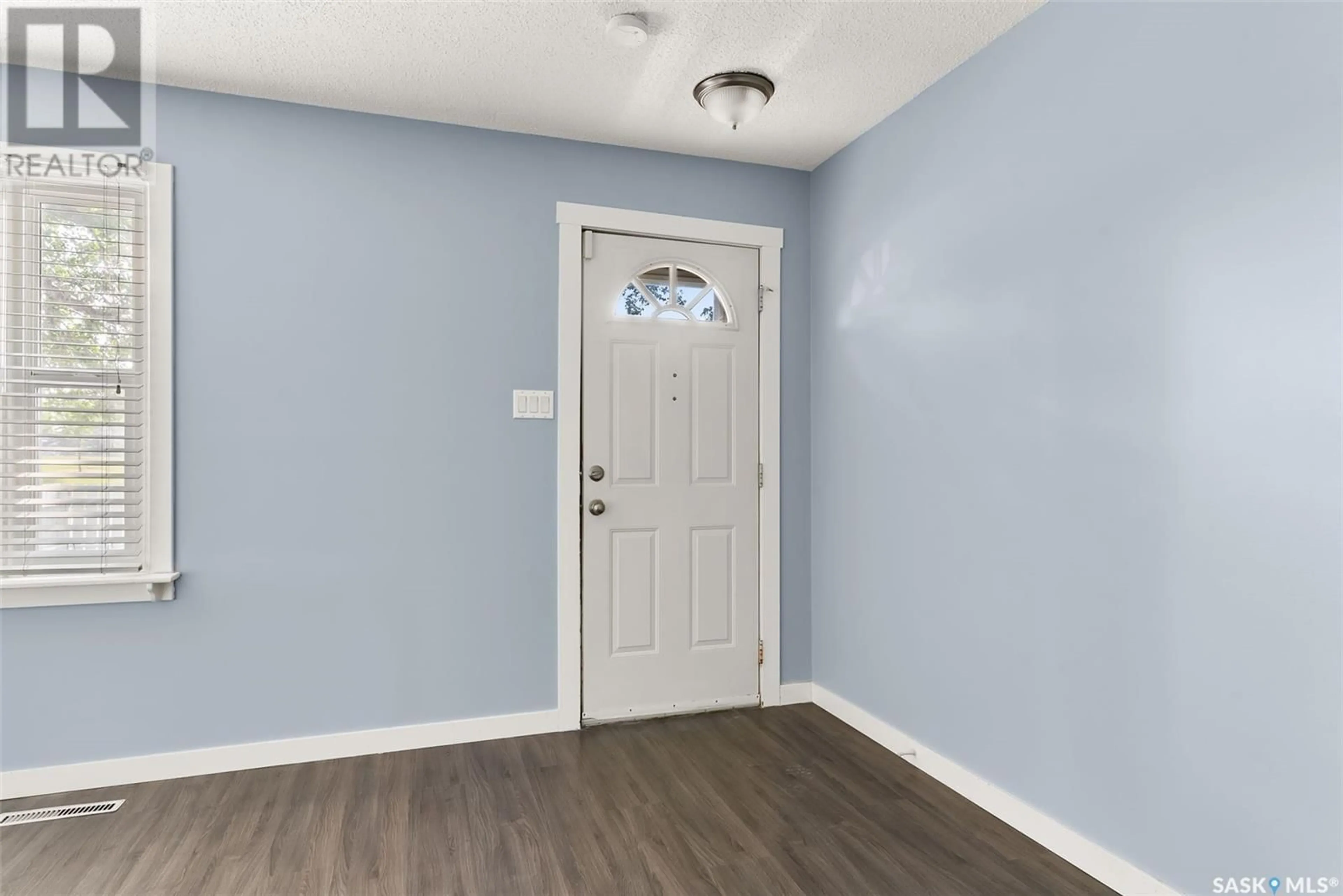 Indoor entryway for 1860 ALEXANDRA STREET, Regina Saskatchewan S4T4P3