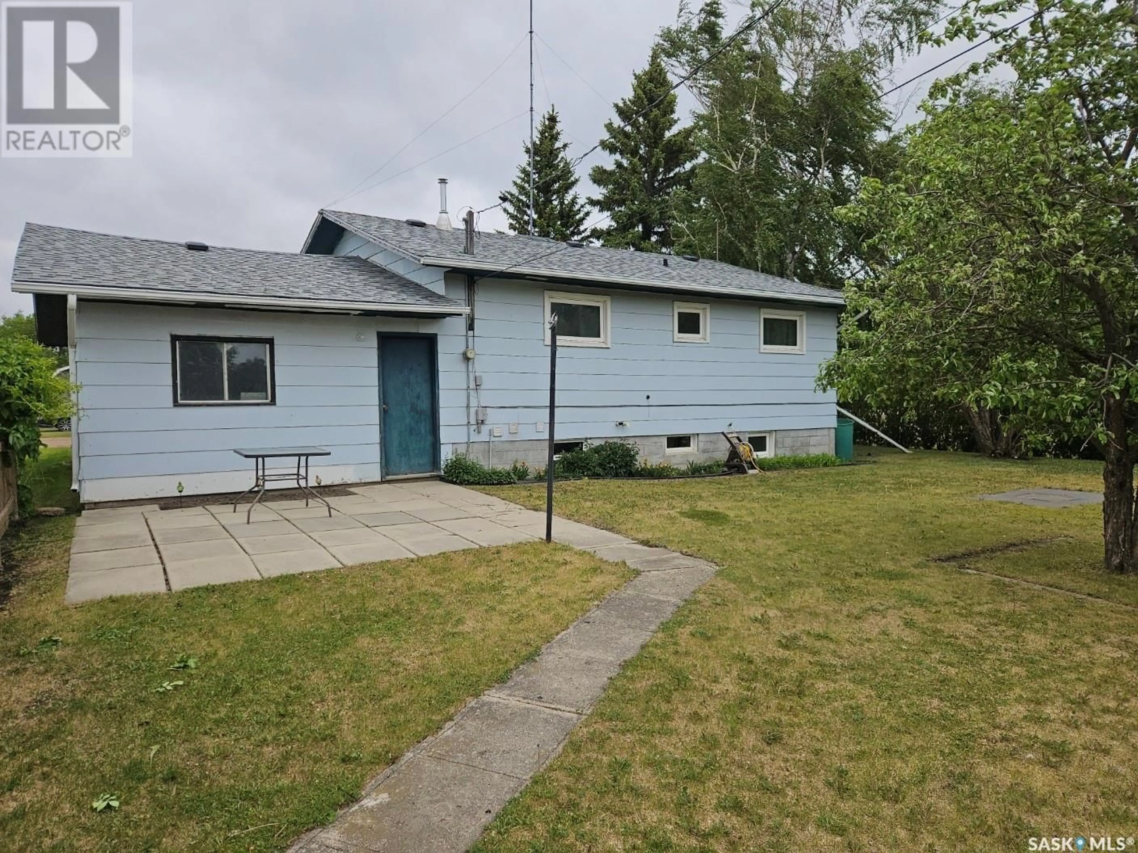 A pic from outside/outdoor area/front of a property/back of a property/a pic from drone, street for 108 PHILLIPS STREET, Muenster Saskatchewan S0K2Y0