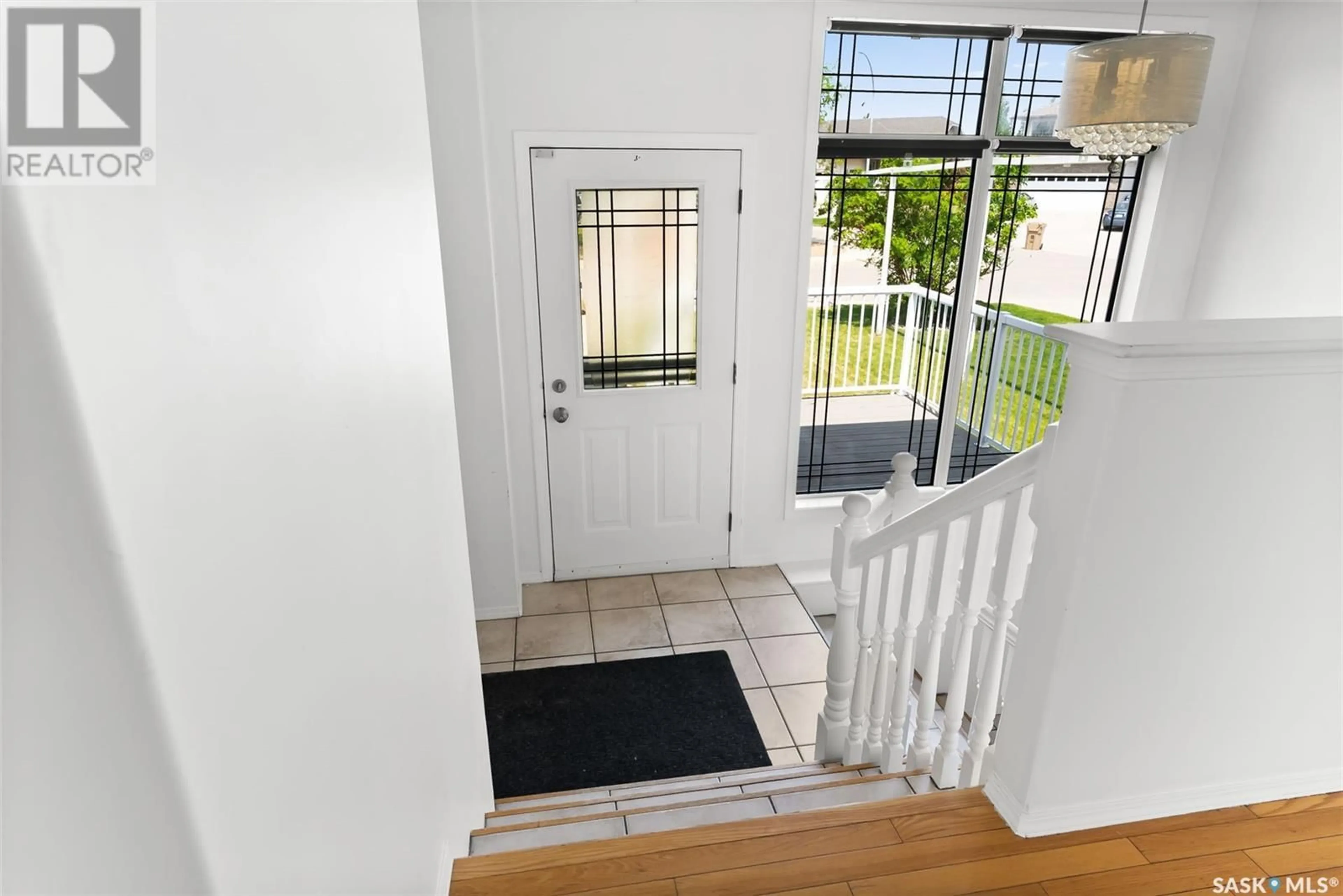 Indoor entryway for 1343 CHATWIN CRESCENT, Regina Saskatchewan S4N7N8