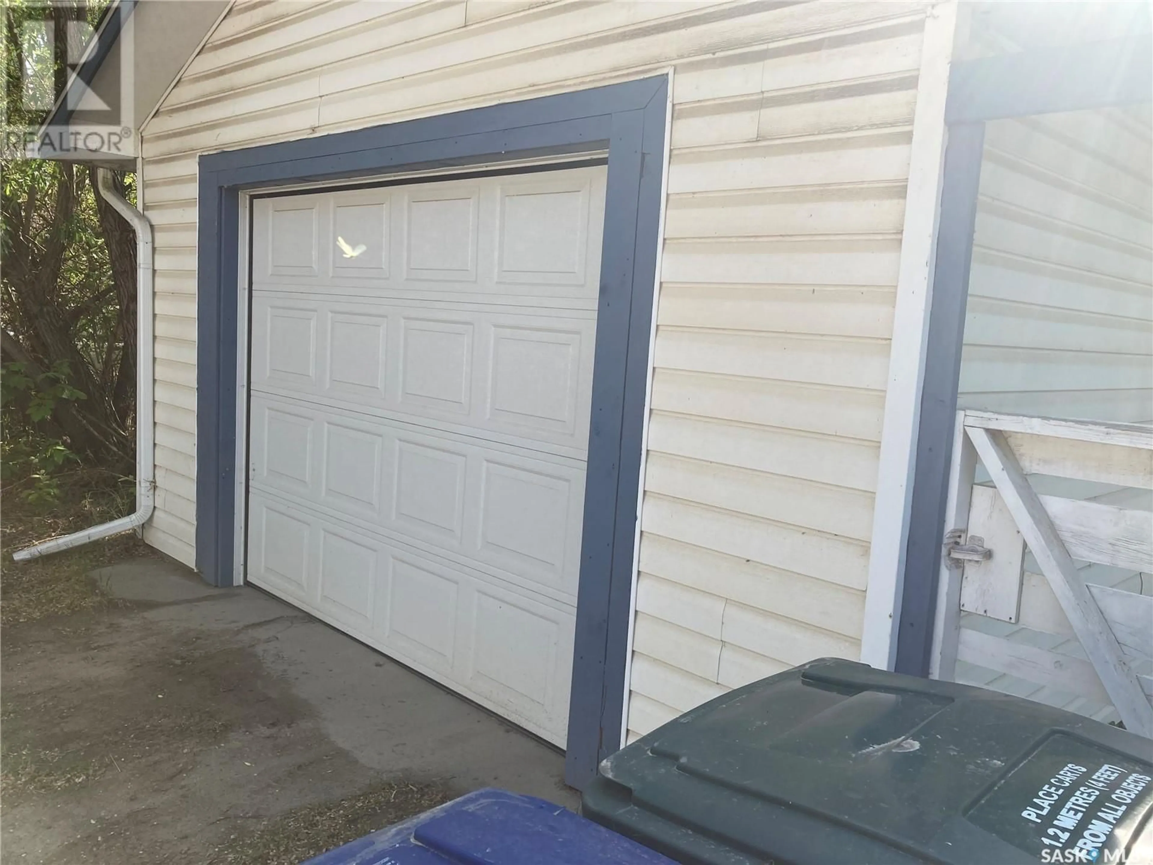 Indoor garage for 1522 10TH AVENUE, Saskatoon Saskatchewan S7K3A8