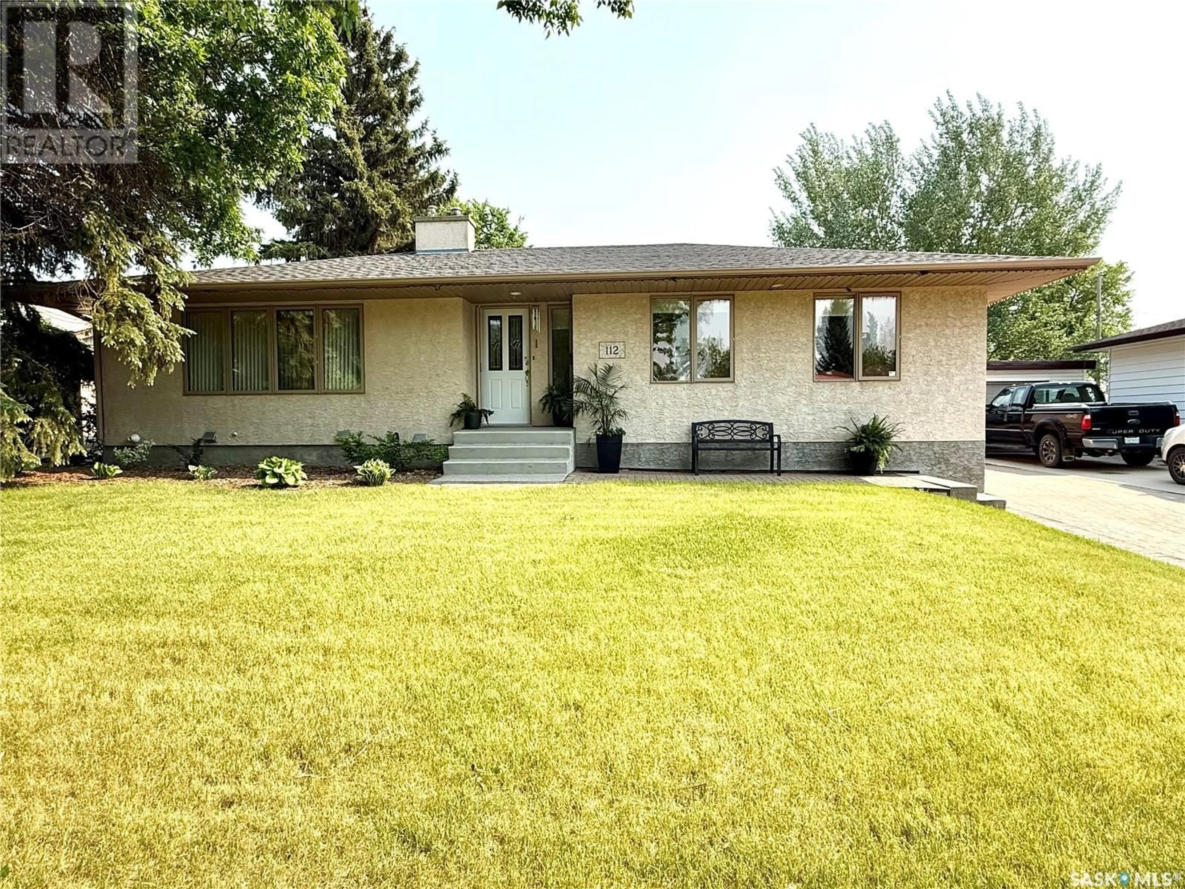 Home with vinyl exterior material, street for 112 LOGAN CRESCENT, Yorkton Saskatchewan S3N0W5