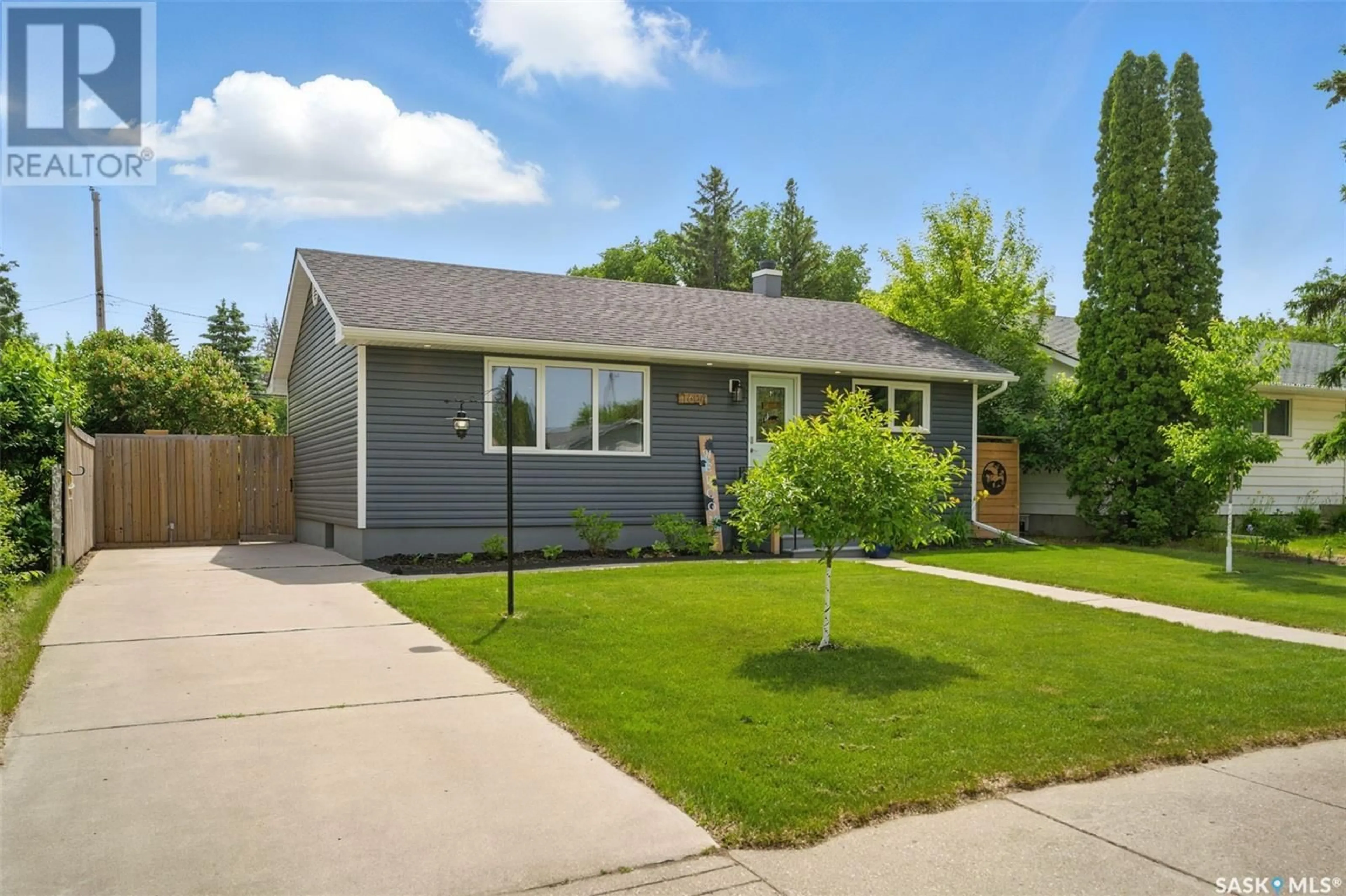Home with vinyl exterior material, street for 1604 LANDA STREET, Saskatoon Saskatchewan S7J0P6