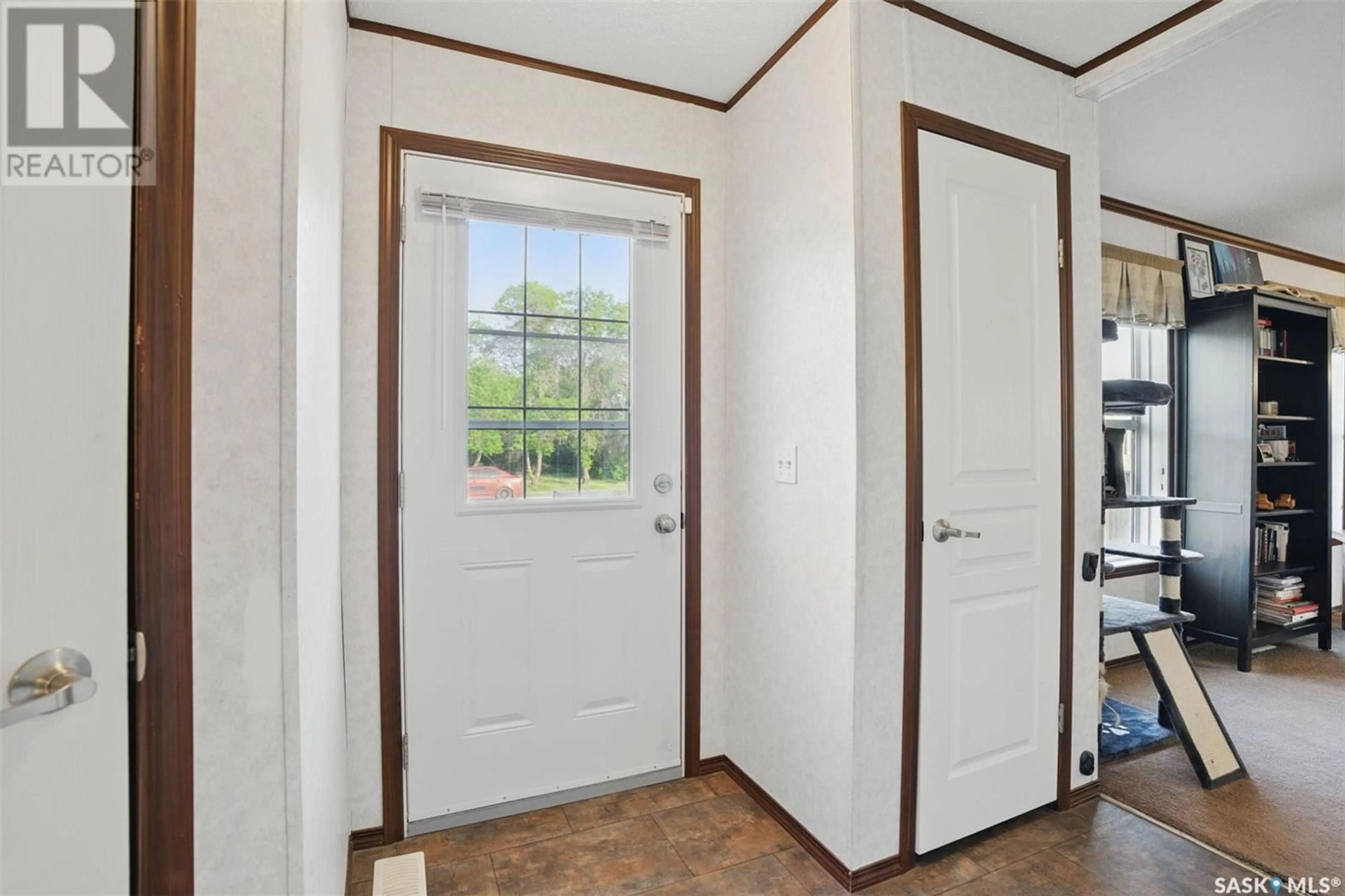 Indoor entryway for 217 MAIN STREET, Brock Saskatchewan S0L0H0