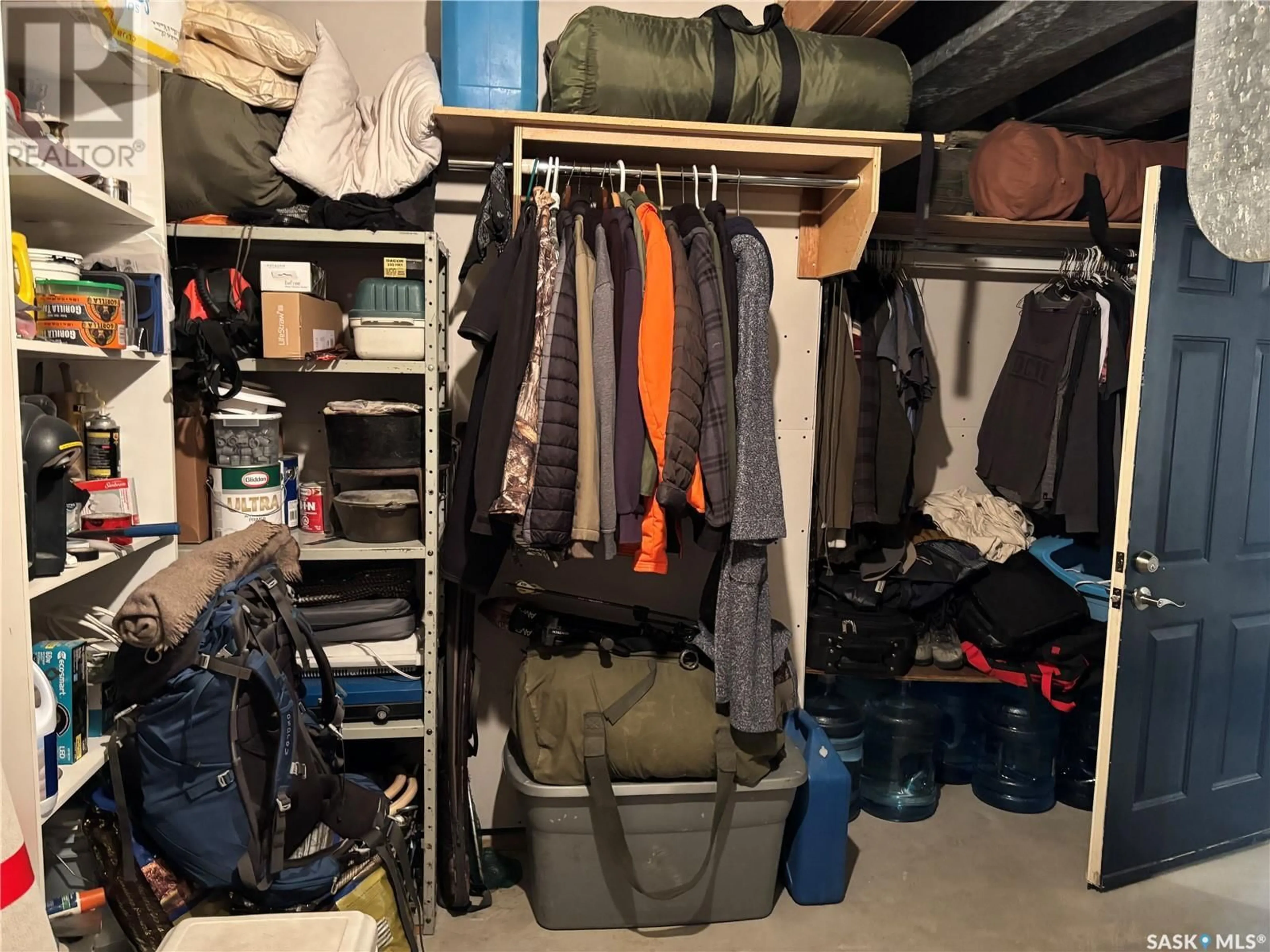 Storage room or clothes room or walk-in closet for 400 TORONTO STREET, Regina Saskatchewan S4R1M4
