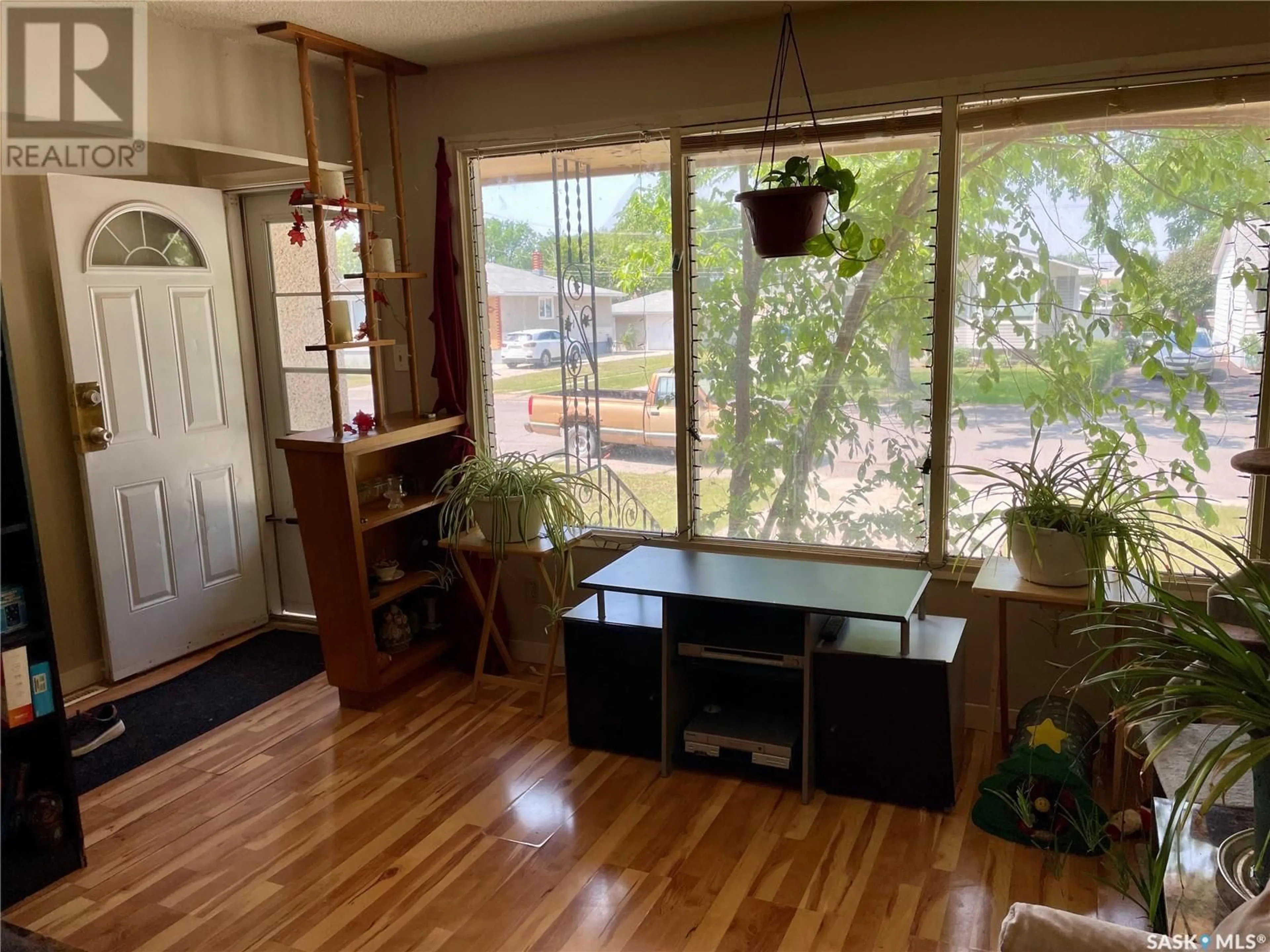 Indoor entryway for 25 - 27 CUSHING CRESCENT, Regina Saskatchewan S4N1V2