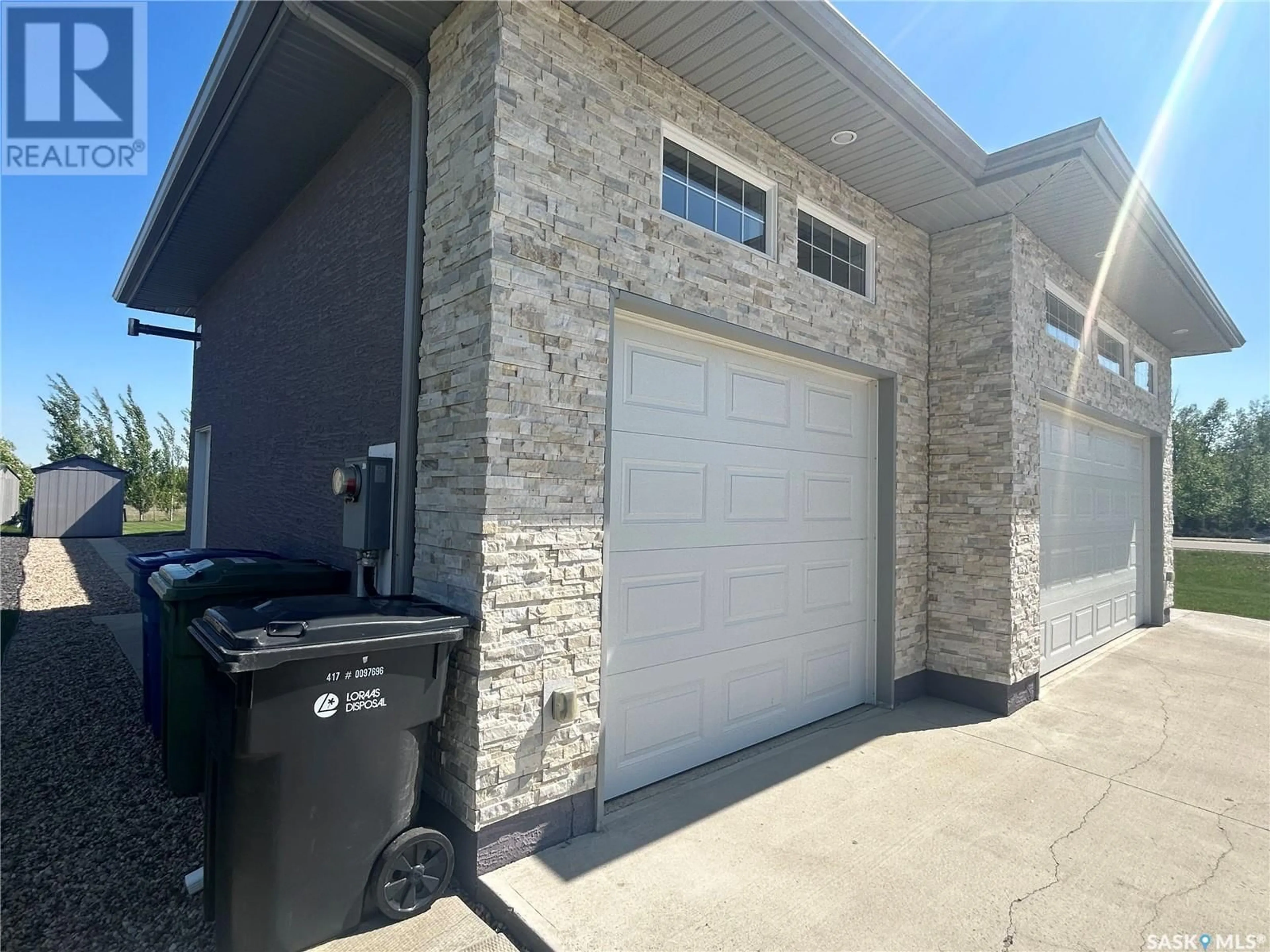 Indoor garage for 3 MCKENZIE LANDING, White City Saskatchewan S4L0B2