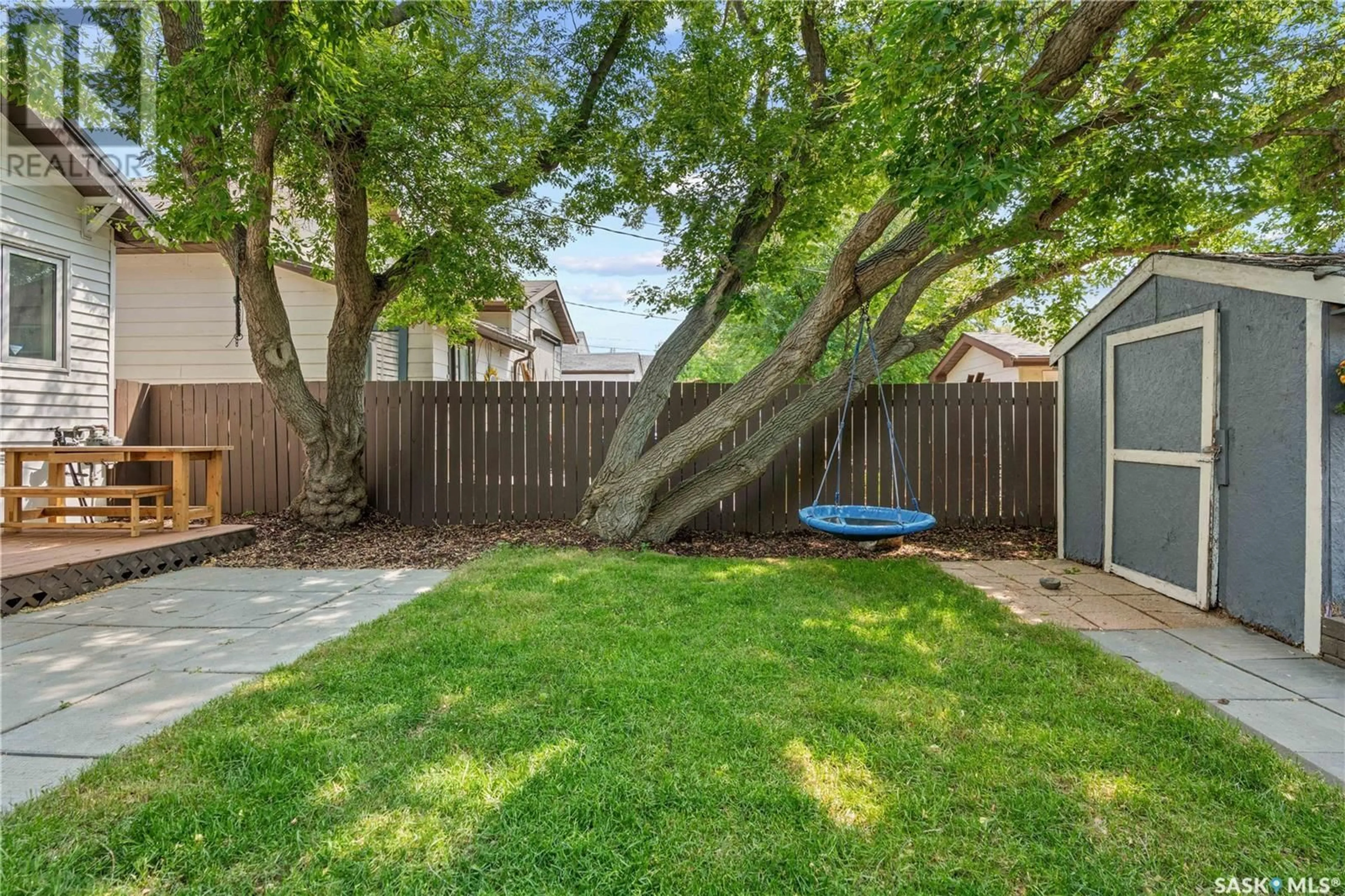 Patio, street for 229 COLLEGE AVENUE, Regina Saskatchewan S4N0W7