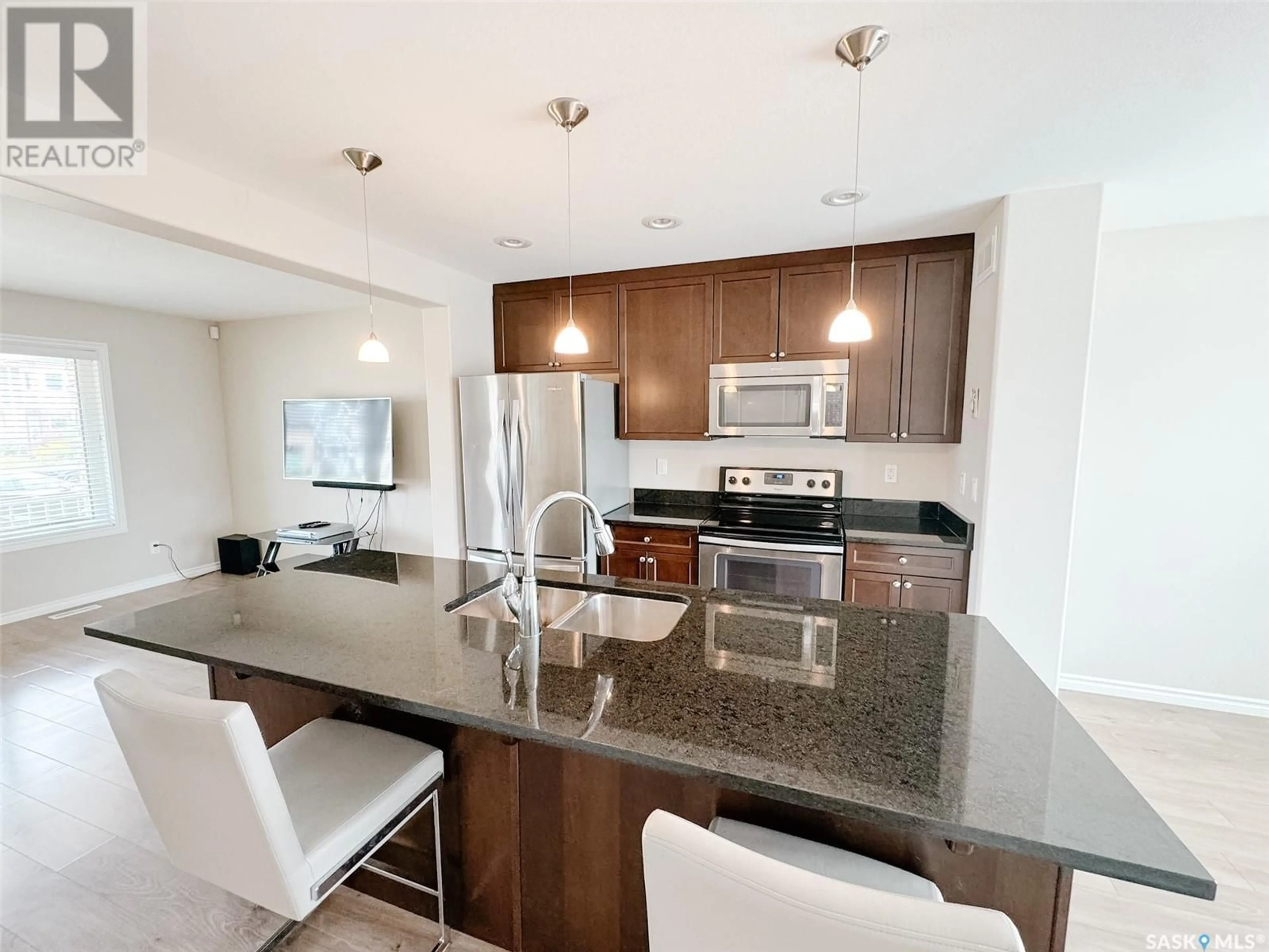 Open concept kitchen, unknown for 1406 HUNTER ROAD, Saskatoon Saskatchewan S7T0T4
