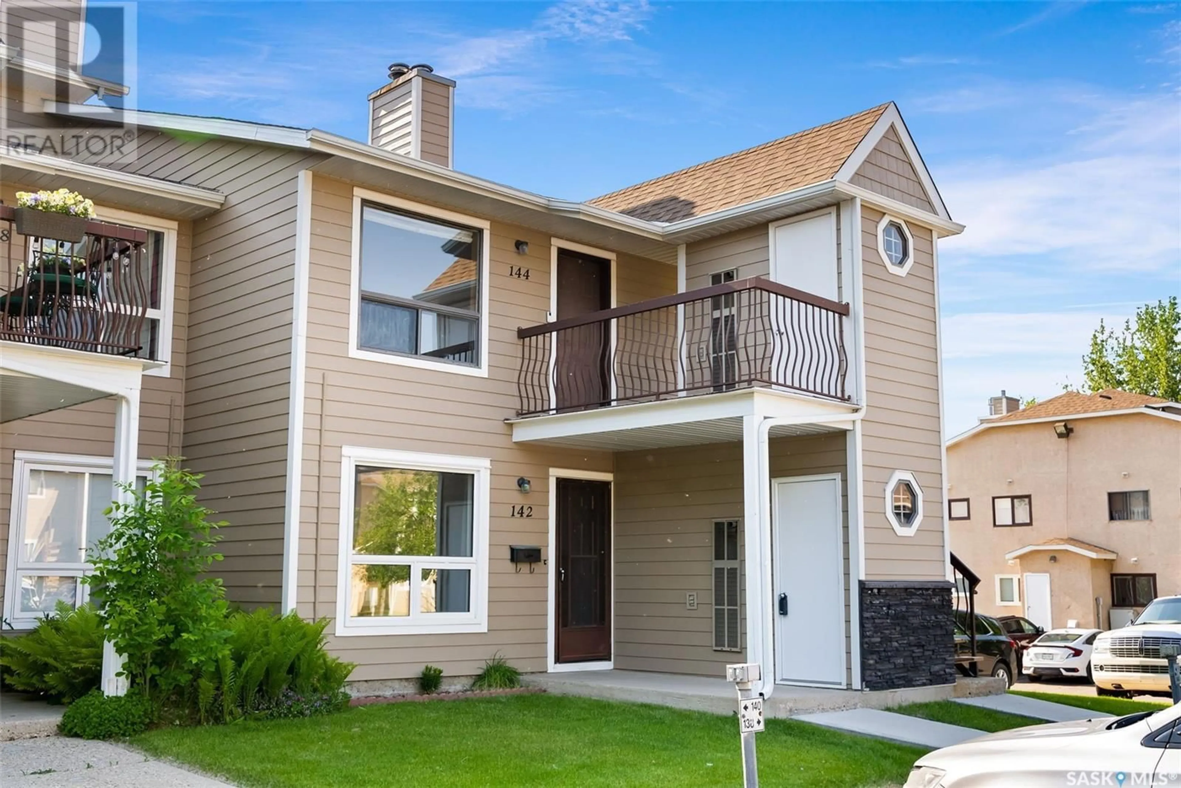 Home with vinyl exterior material, street for 142 CEDAR MEADOW DRIVE, Regina Saskatchewan S4X3L3