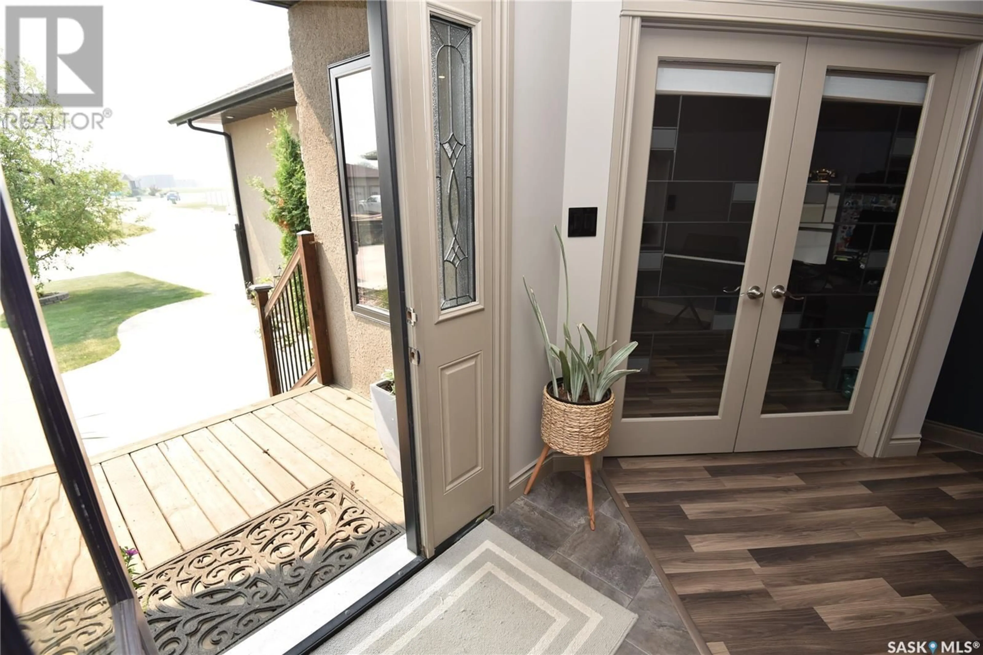 Indoor entryway for 210 COVENTRY CRESCENT, Nipawin Saskatchewan S0E1E0