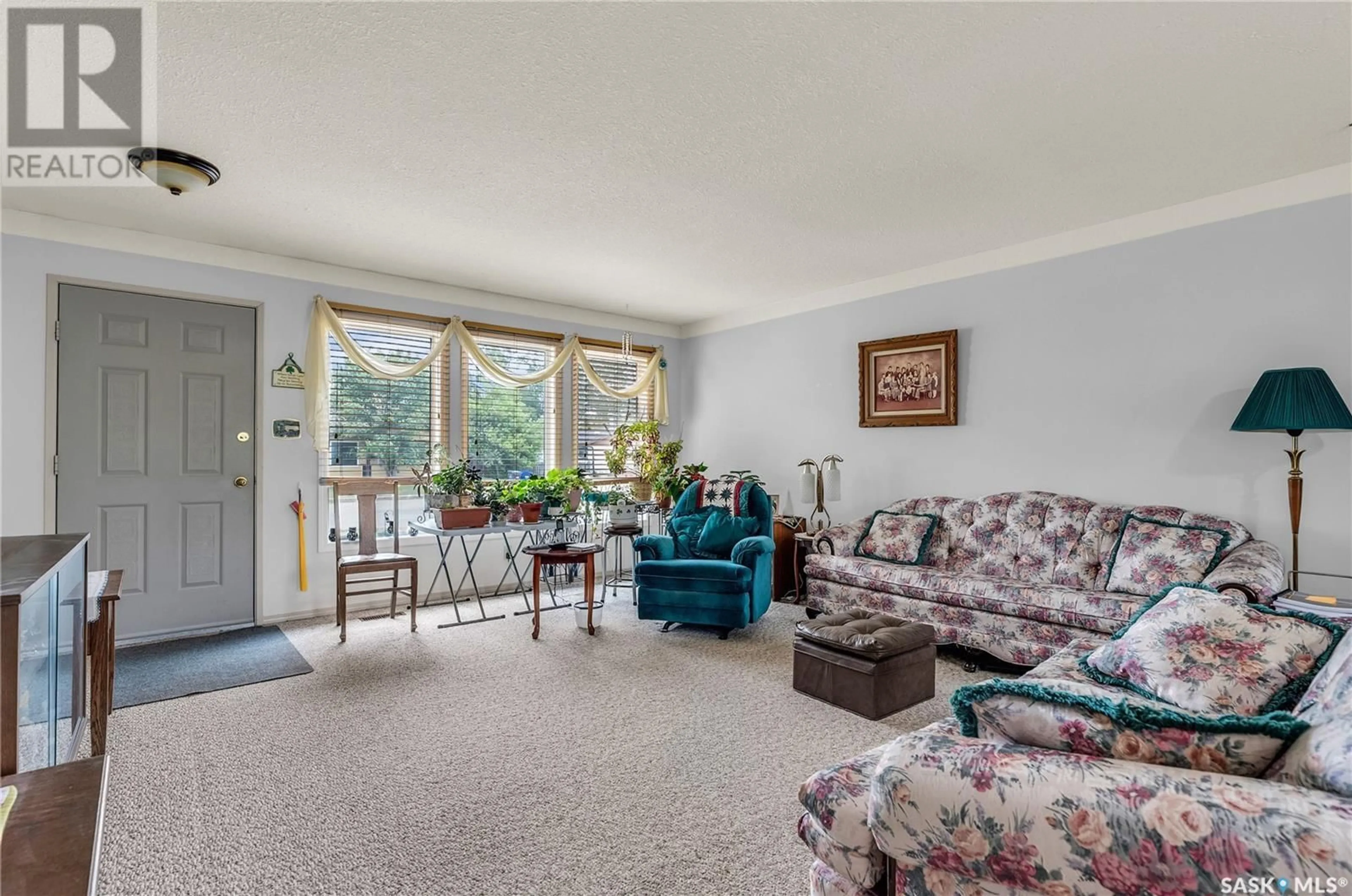 Living room with furniture, unknown for 307 3RD AVENUE, Harris Saskatchewan S0L1K0