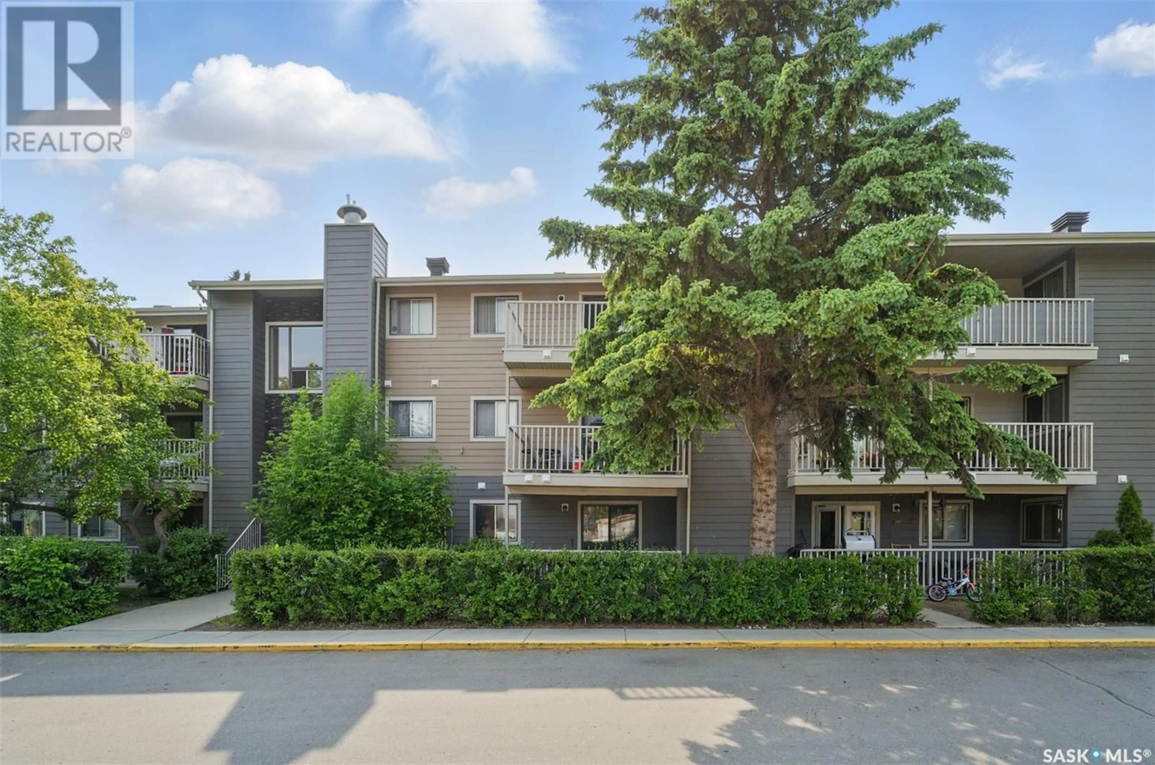 Patio, unknown for 206H - 1121 MCKERCHER DRIVE, Saskatoon Saskatchewan S7H5B8