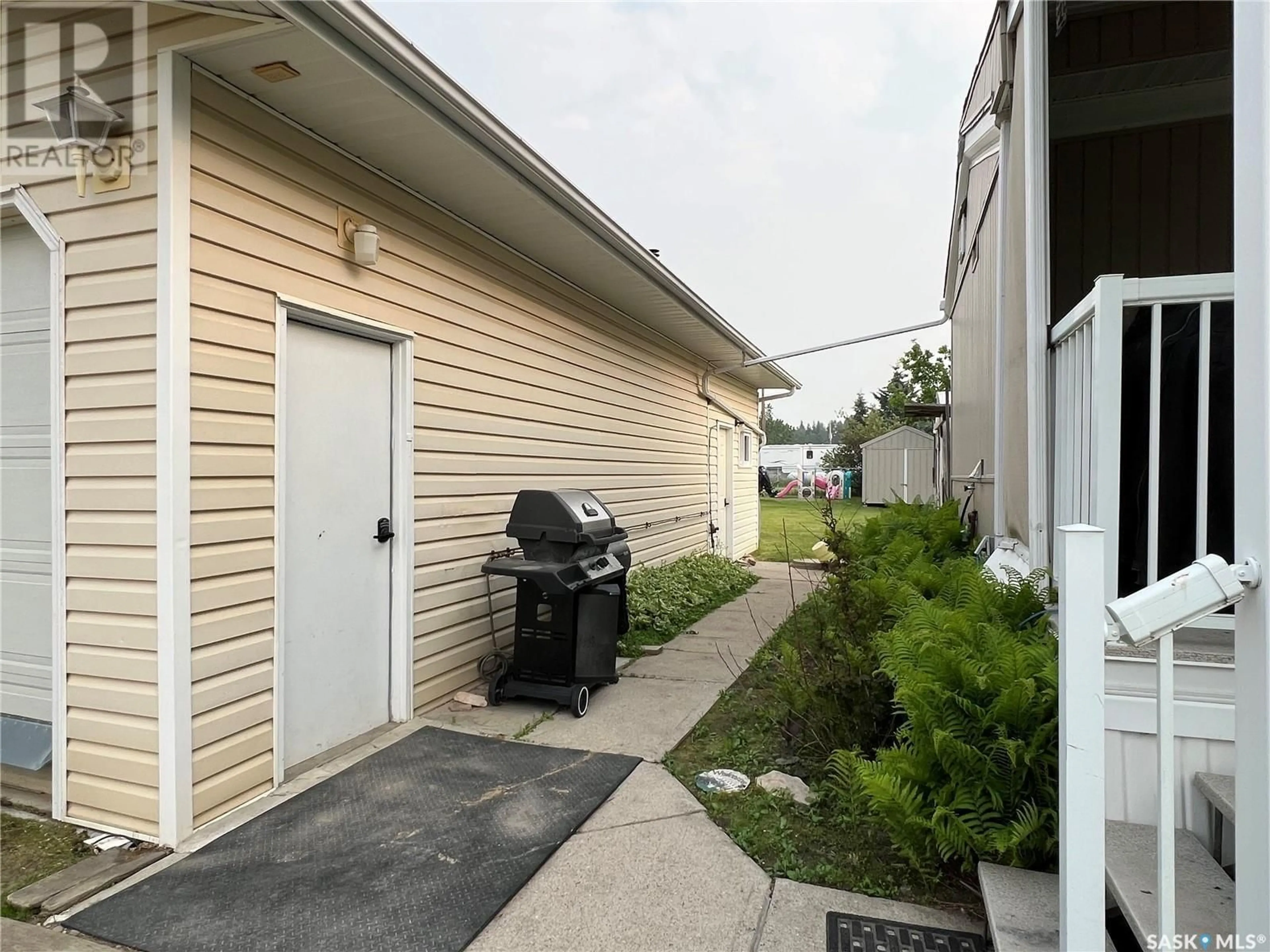 Patio, street for 103 MAIN STREET, Dorintosh Saskatchewan S0M0T0